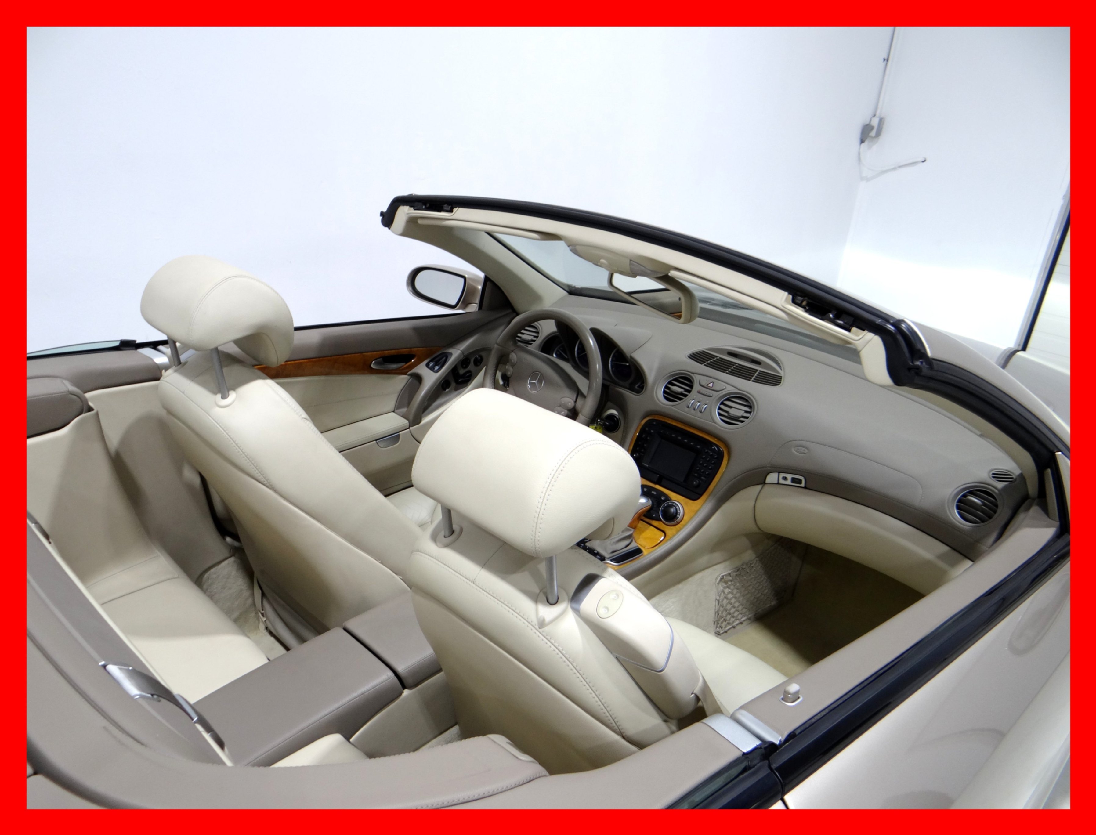 /carconnectiontoronto/2004-Mercedes-Benz-SL-Class-8833611329203861.jpg