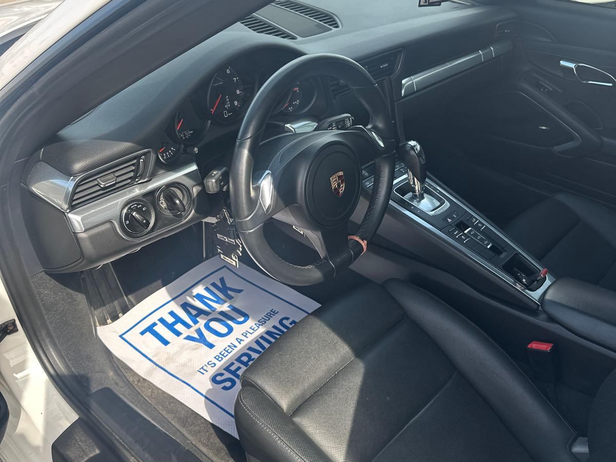 /carconnectiontoronto/2012-Porsche-911-04518580724251864.jpg