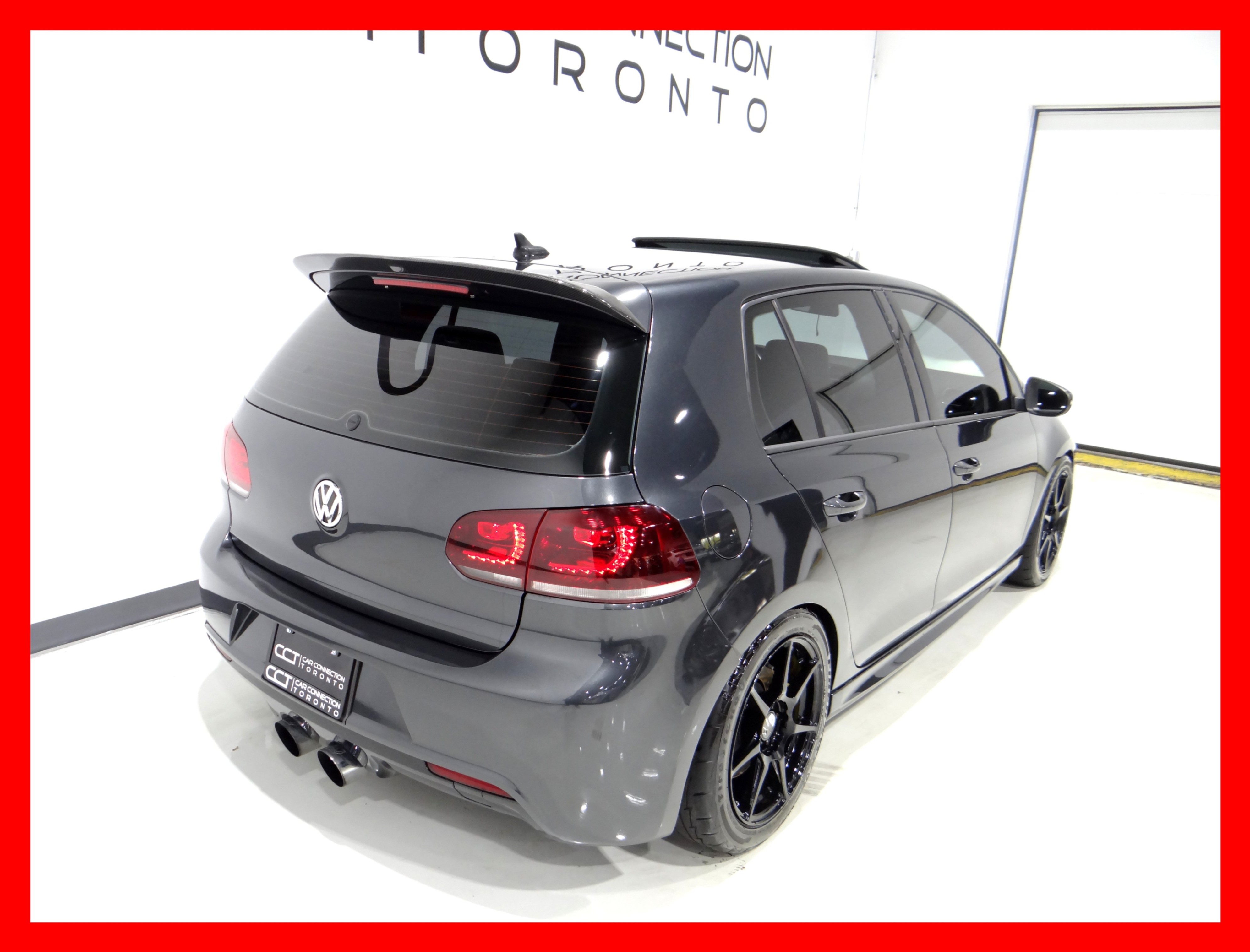 /carconnectiontoronto/2012-Volkswagen-GolfR-7432772925898019.jpg