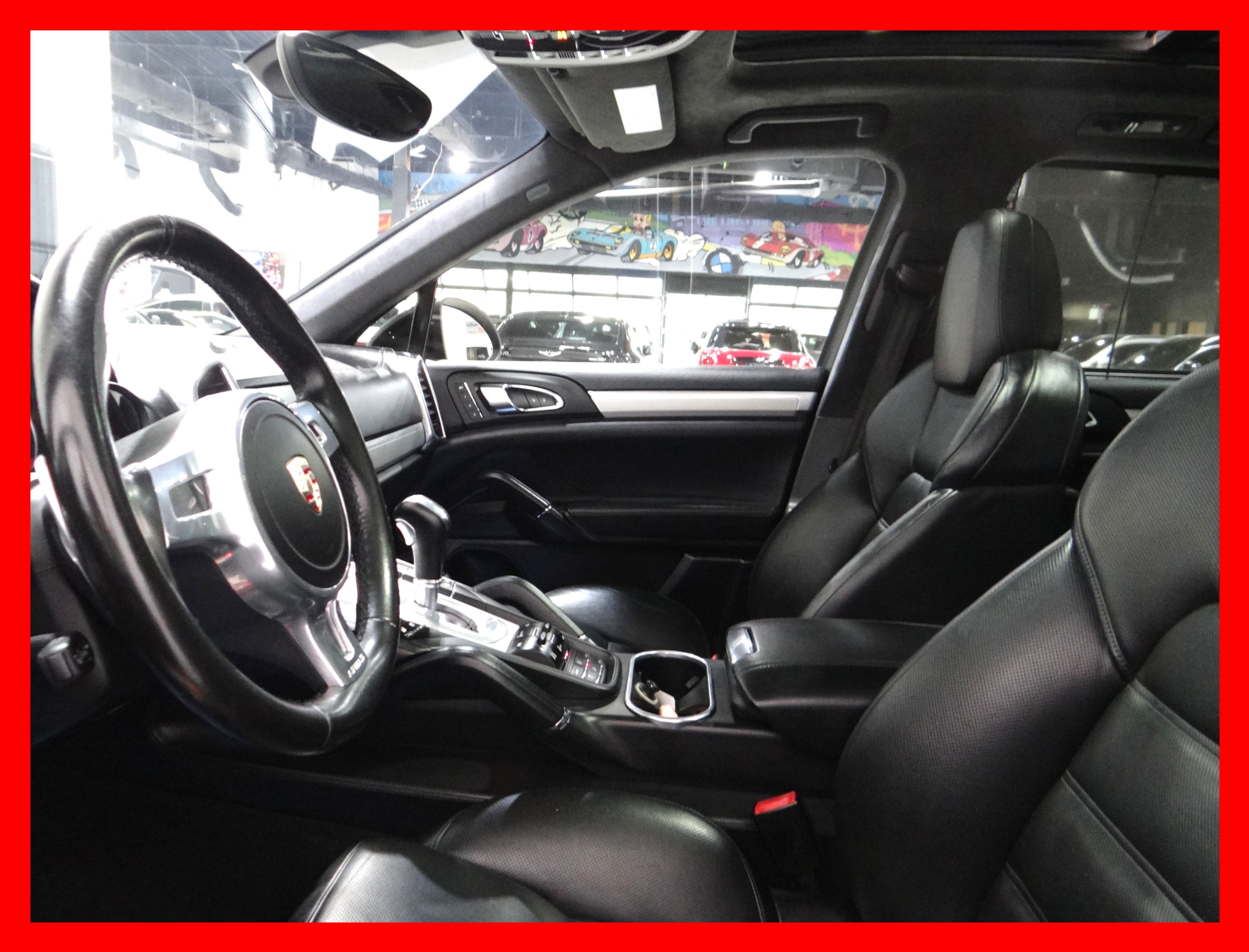 /carconnectiontoronto/2013-Porsche-Cayenne-5870363409886261.jpg