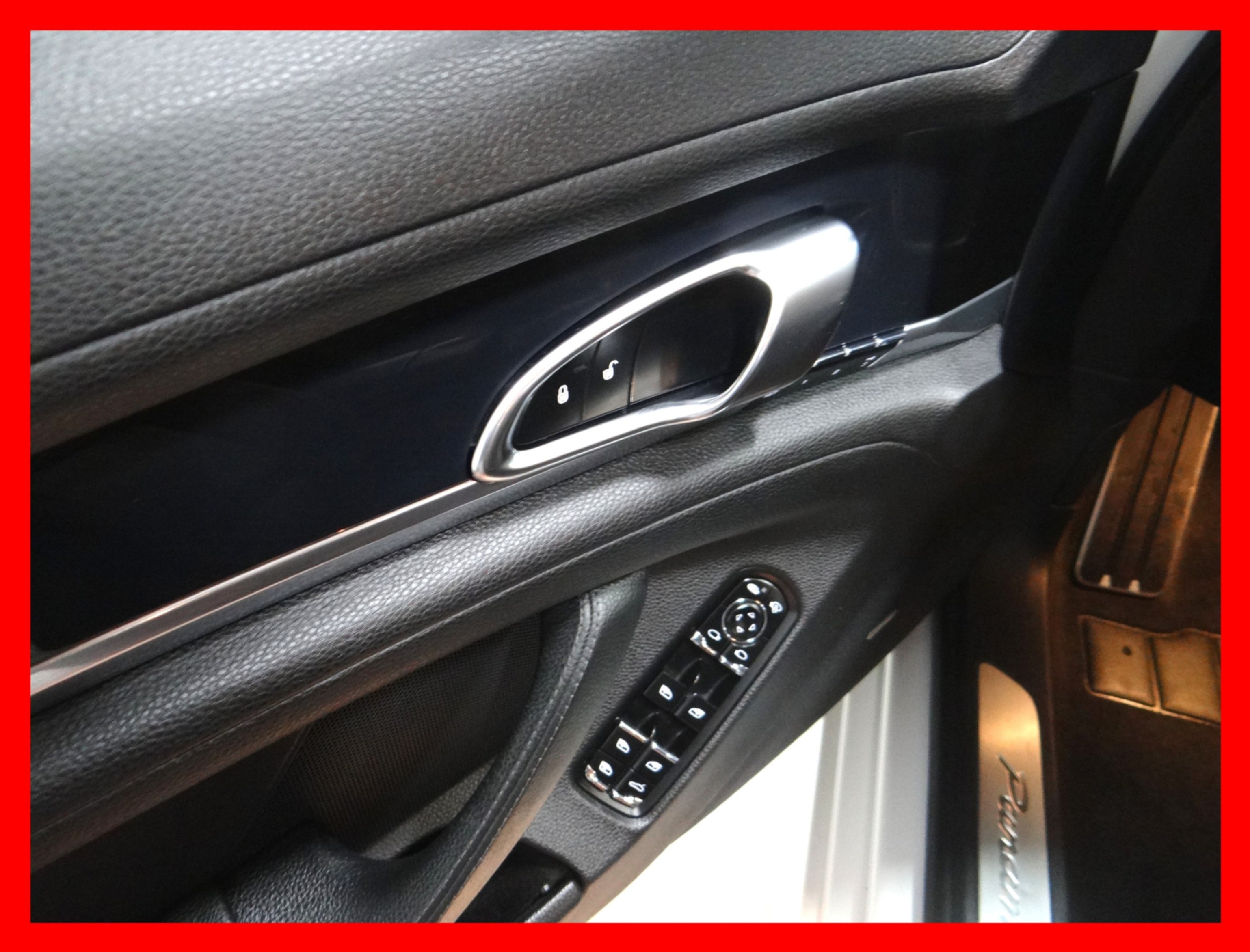 /carconnectiontoronto/2014-Porsche-Panamera-9953294091450766.jpg