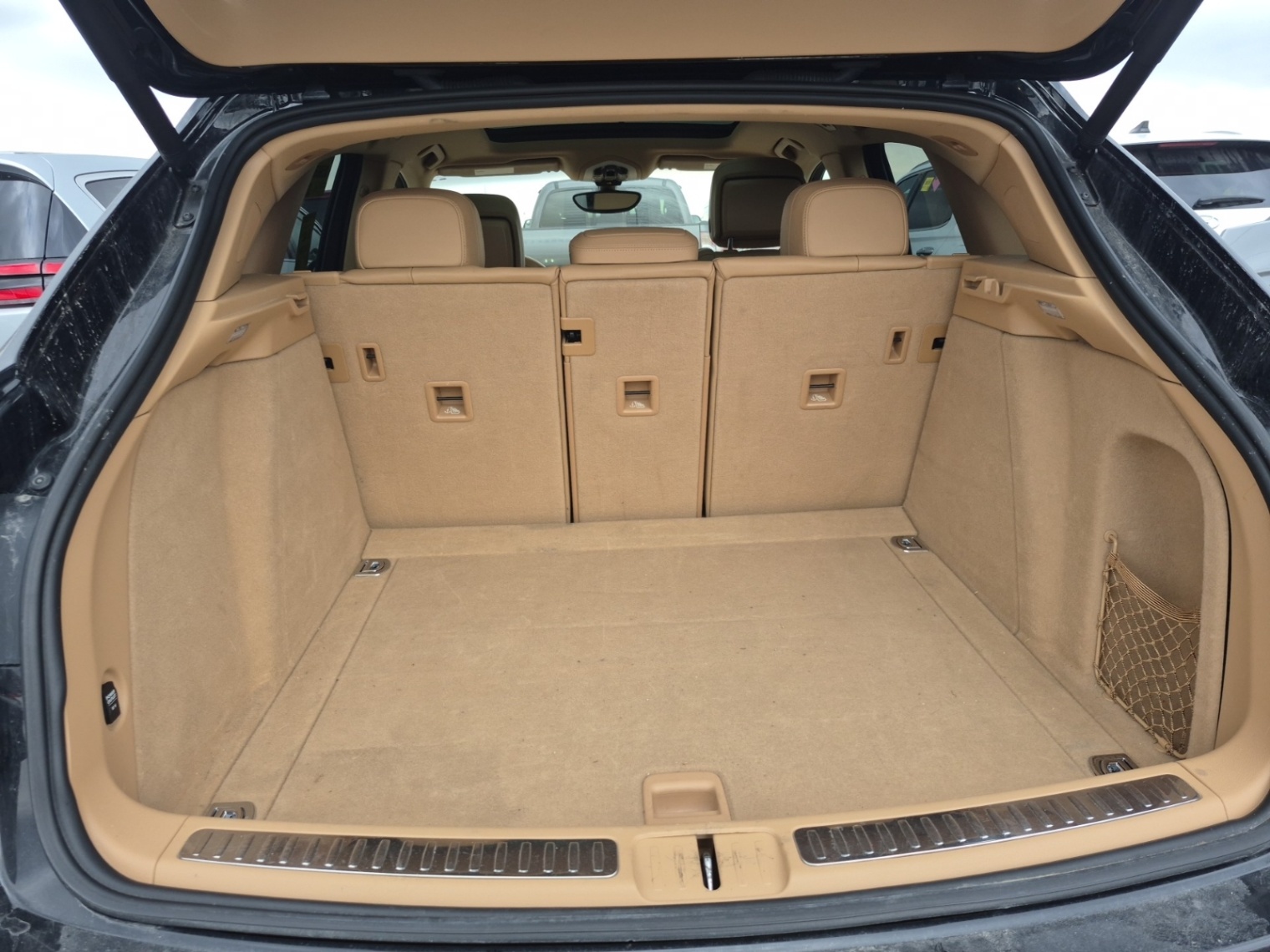 /carconnectiontoronto/2015-Porsche-Macan-03900949837121681.jpg