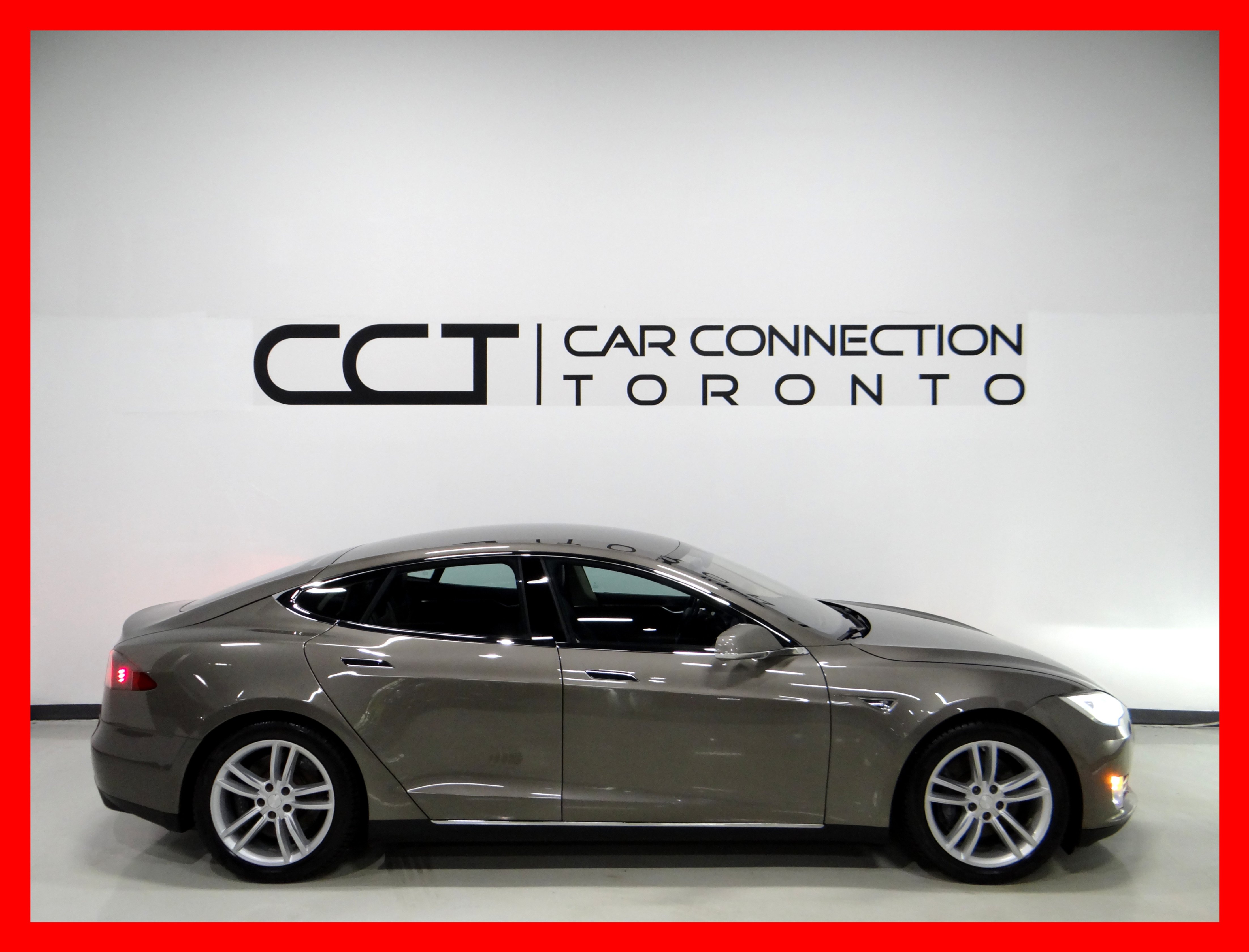 /carconnectiontoronto/2015-Tesla-ModelS-2430464925204432.jpg
