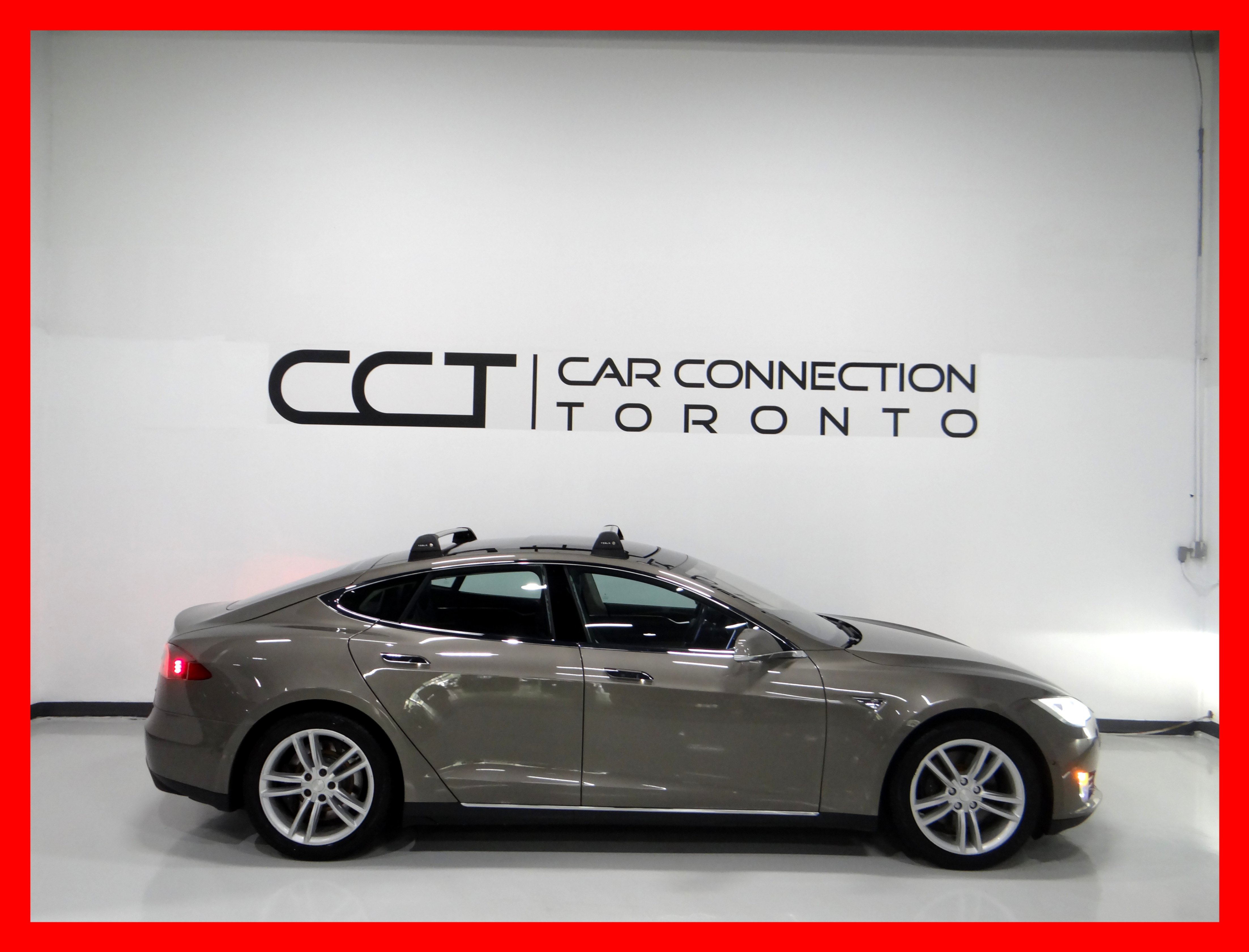 /carconnectiontoronto/2015-Tesla-ModelS-9981414568968601.jpg