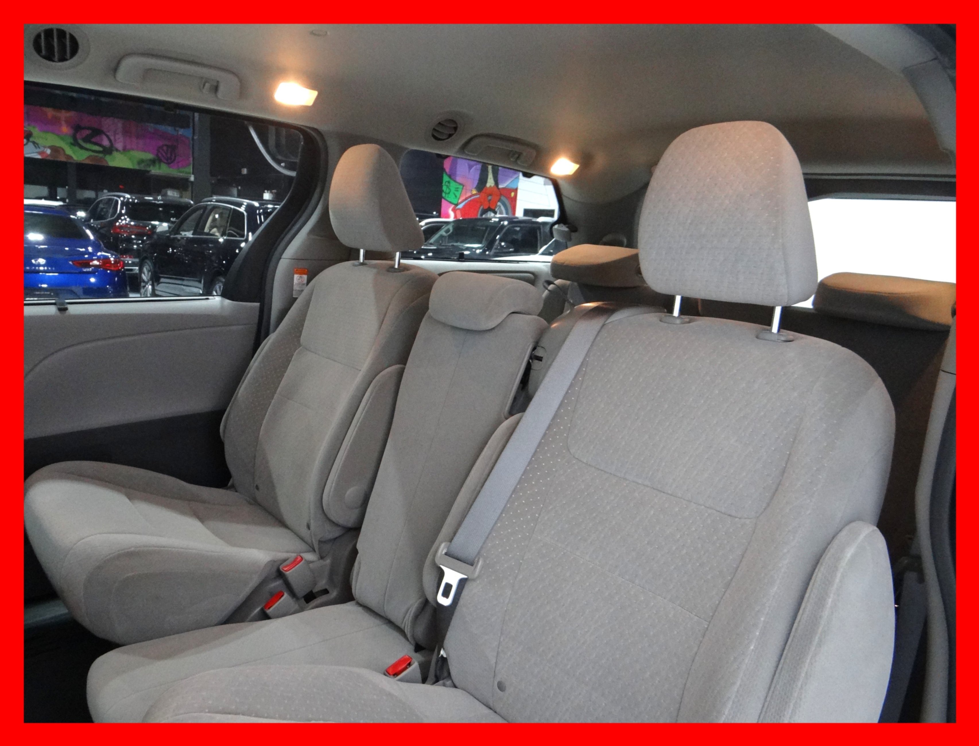 /carconnectiontoronto/2015-Toyota-Sienna-09558825005869354.jpg