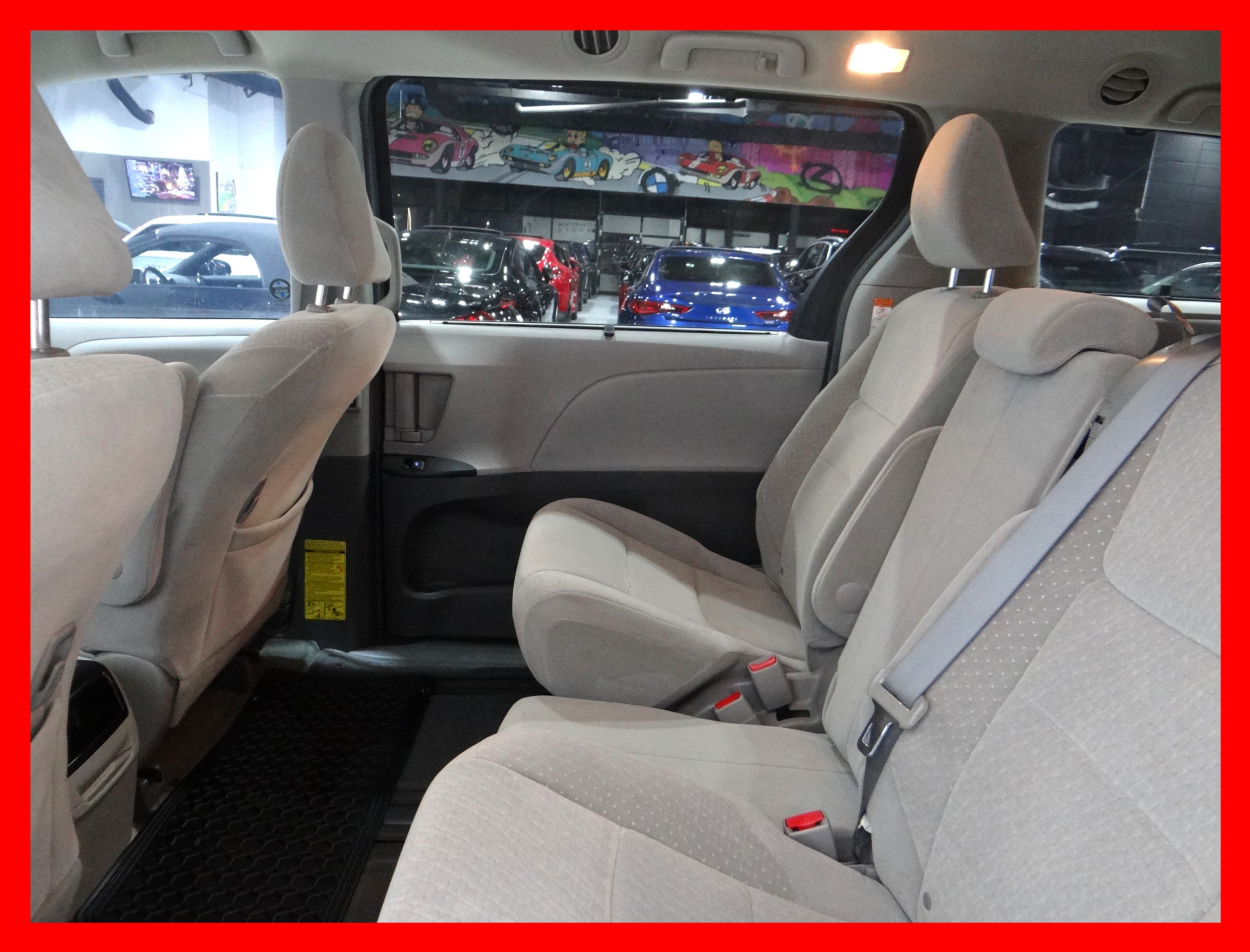 /carconnectiontoronto/2015-Toyota-Sienna-5562524099583221.jpg