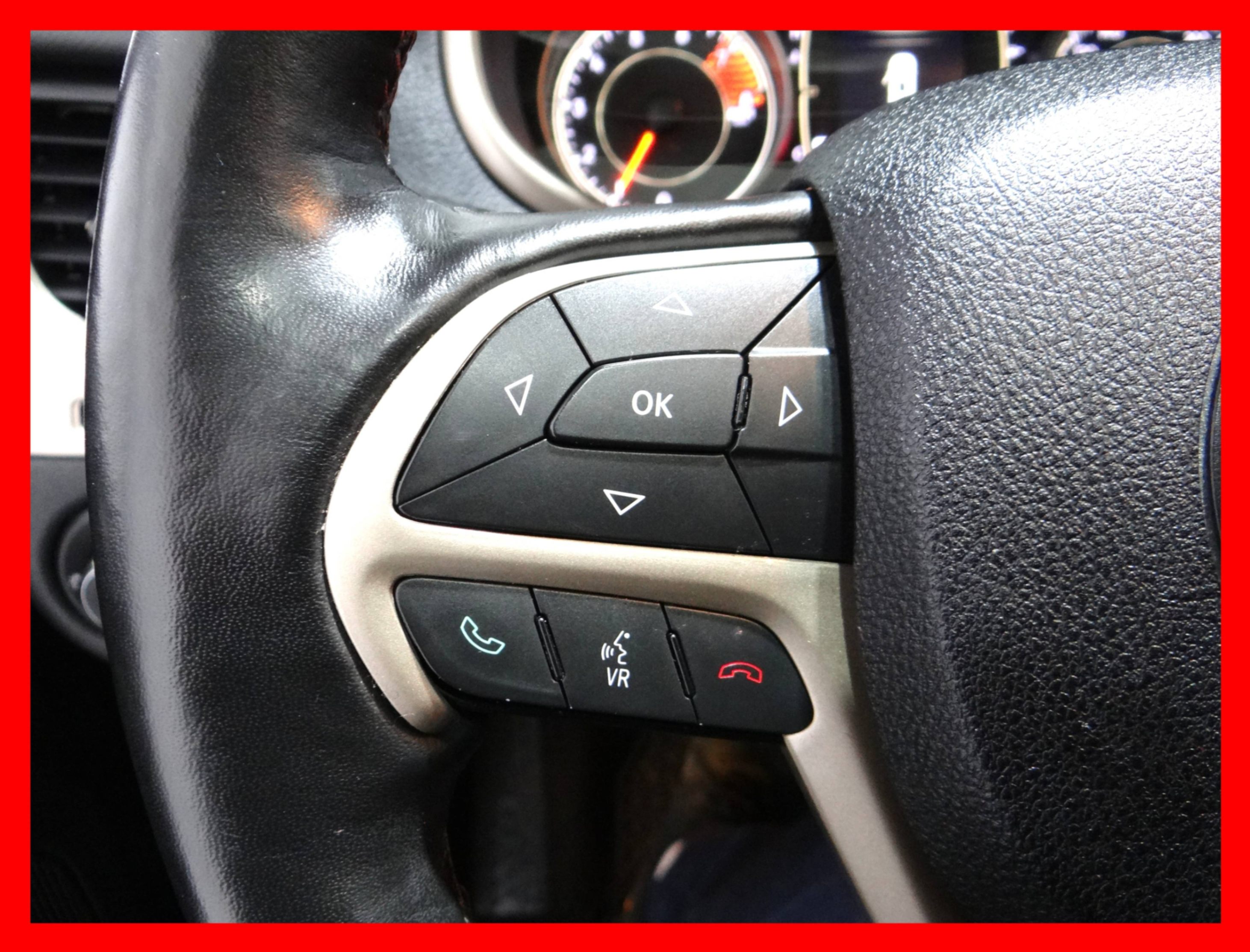 /carconnectiontoronto/2016-Jeep-Cherokee-3962113365575508.jpg