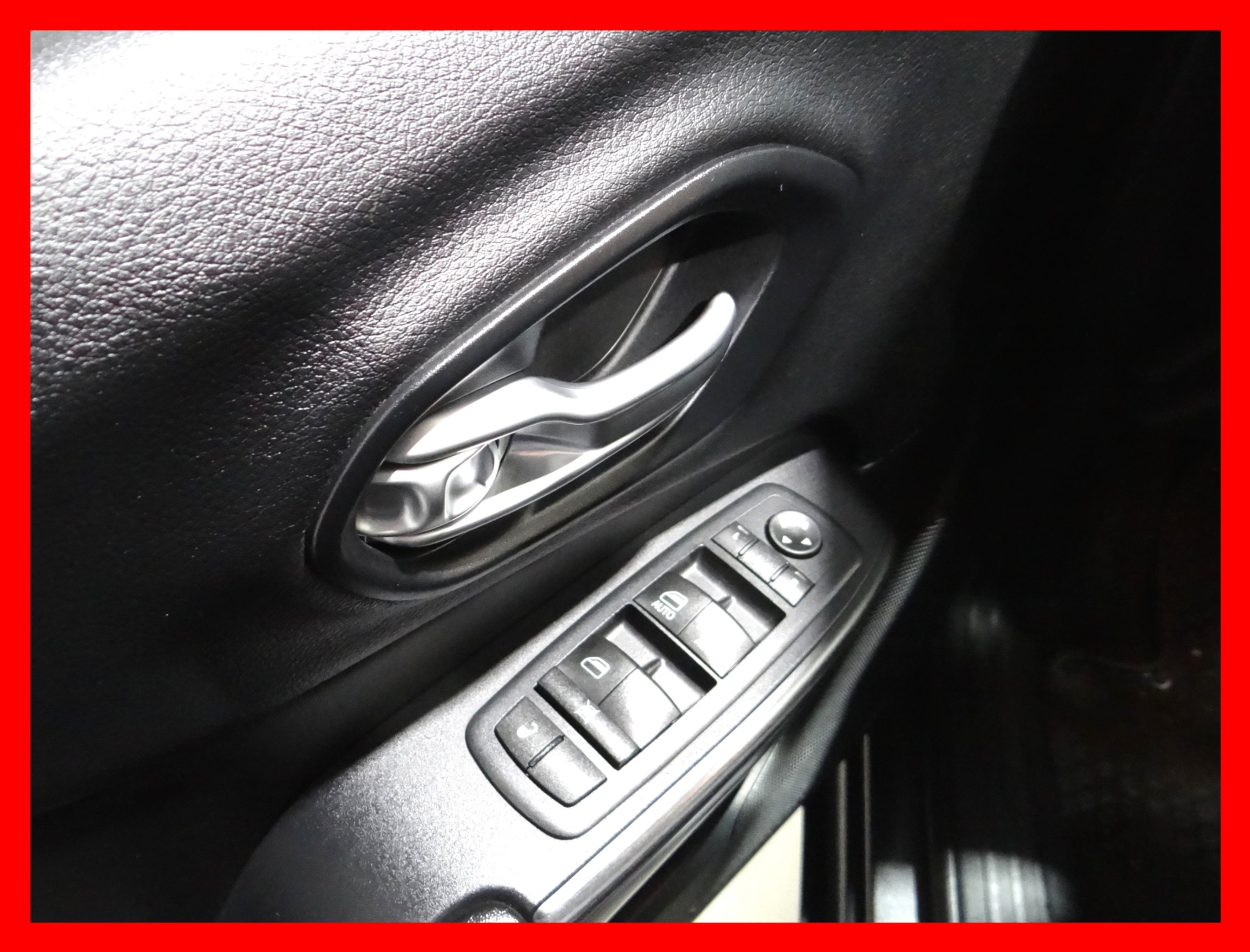 /carconnectiontoronto/2016-Jeep-Cherokee-39942923650784423.jpg