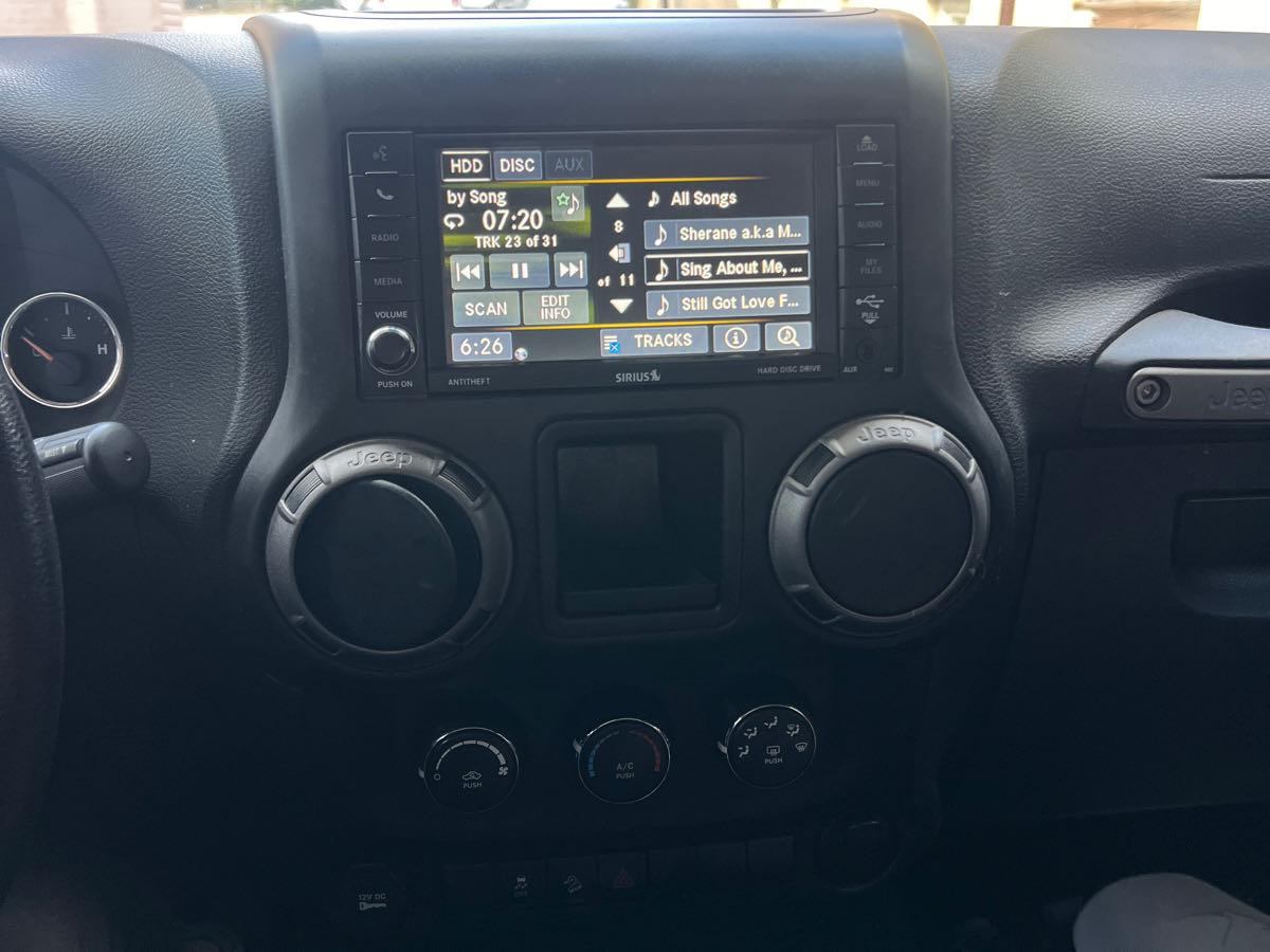 /carconnectiontoronto/2016-Jeep-Wrangler-167222033183553.jpg