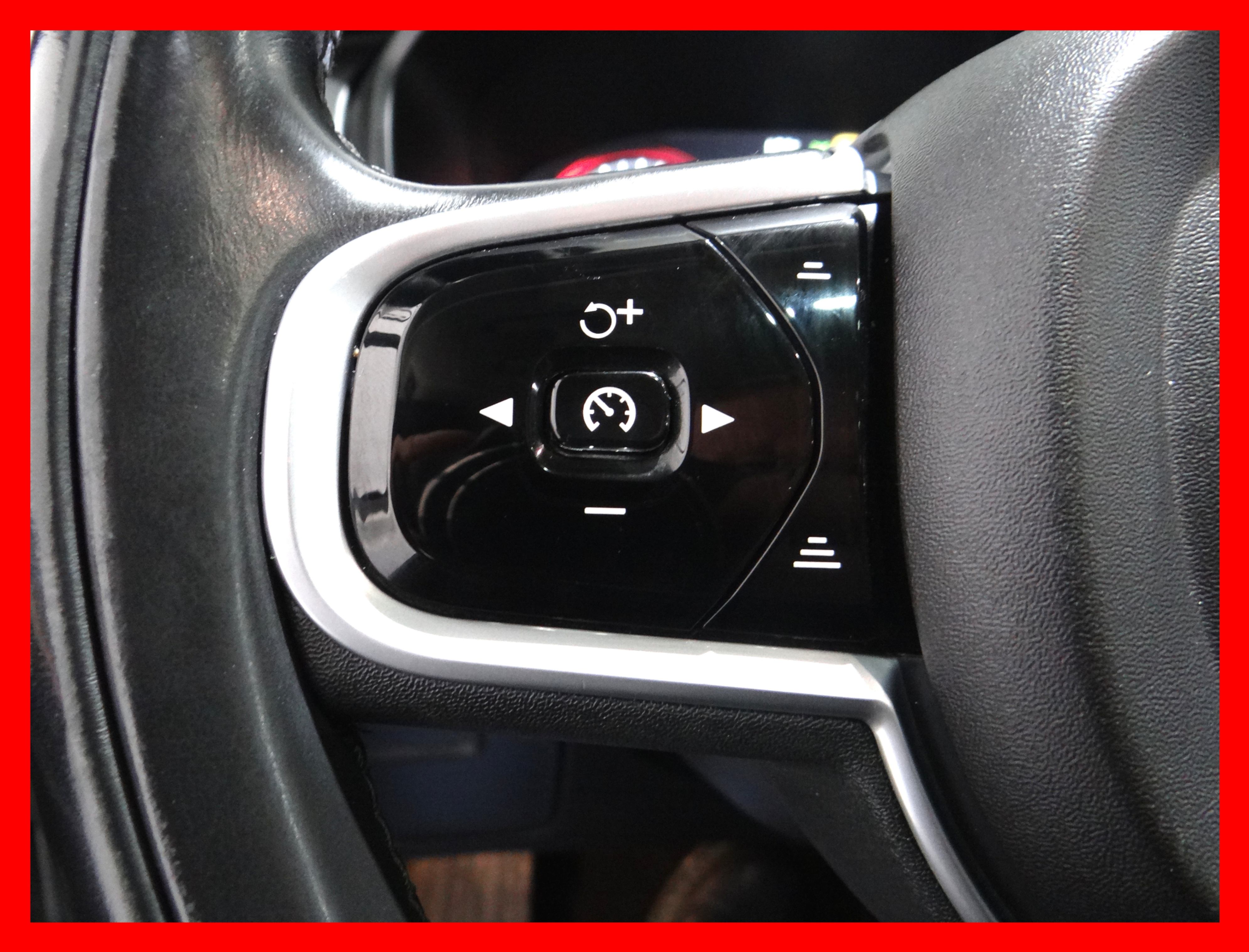 /carconnectiontoronto/2016-Volvo-XC90-9709340377466102.jpg