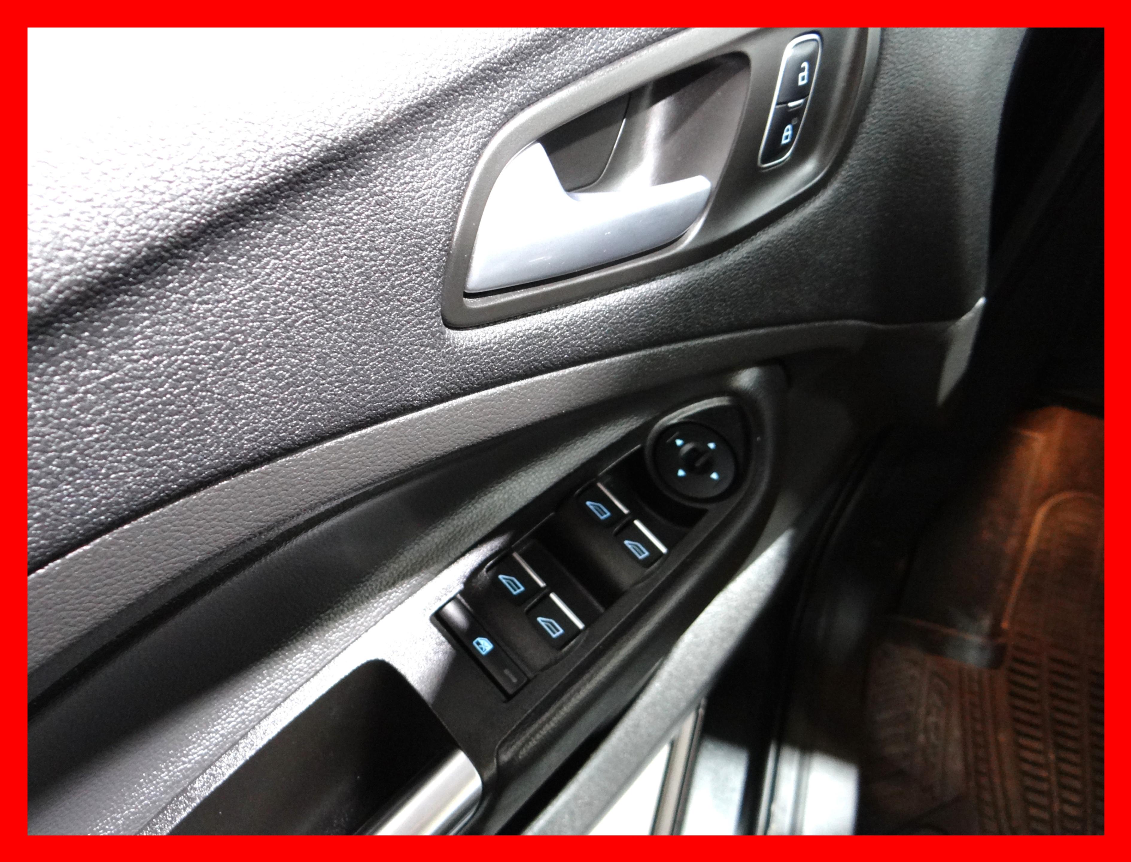 /carconnectiontoronto/2017-Ford-Escape-13373301163112017.jpg