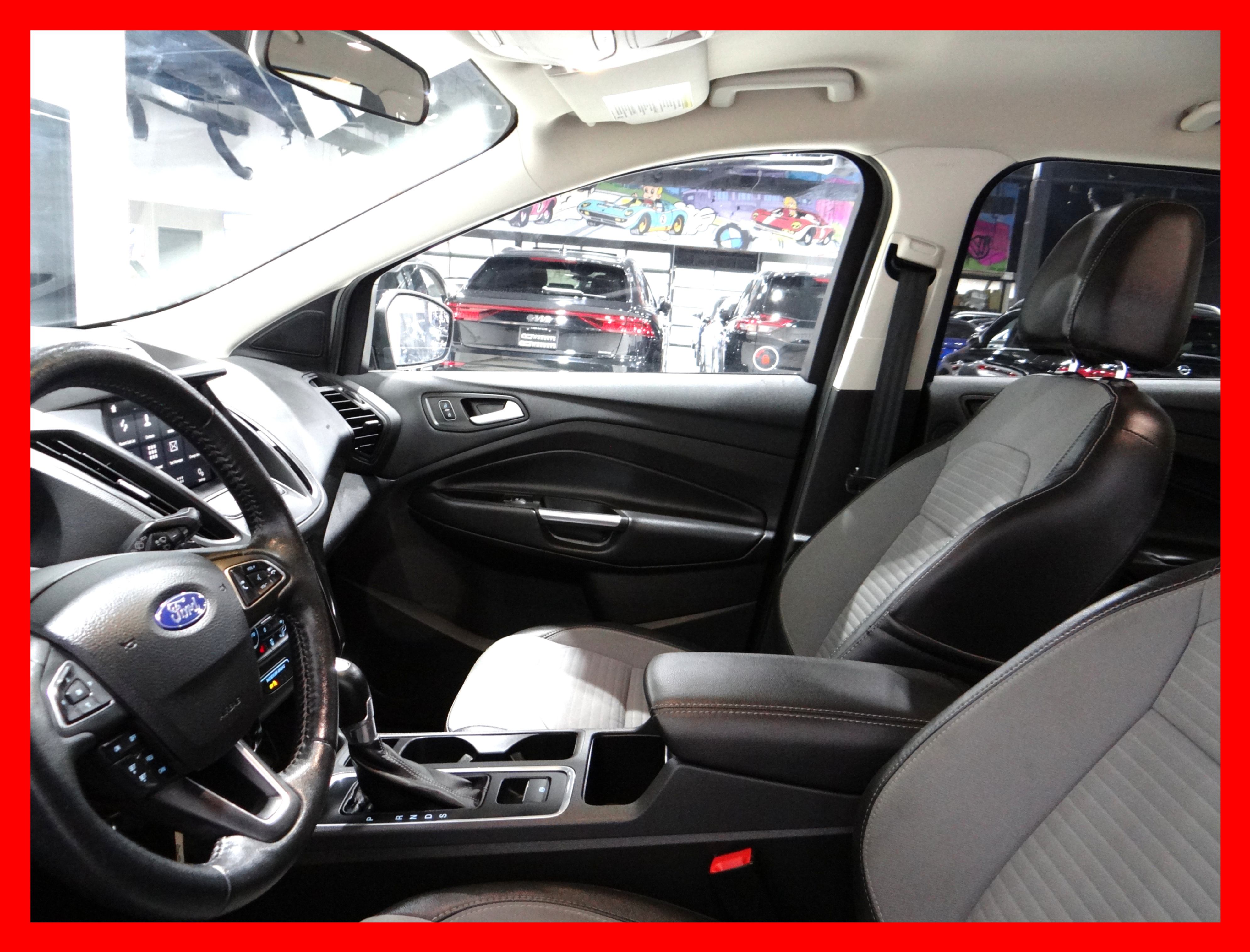 /carconnectiontoronto/2017-Ford-Escape-8132927612435668.jpg