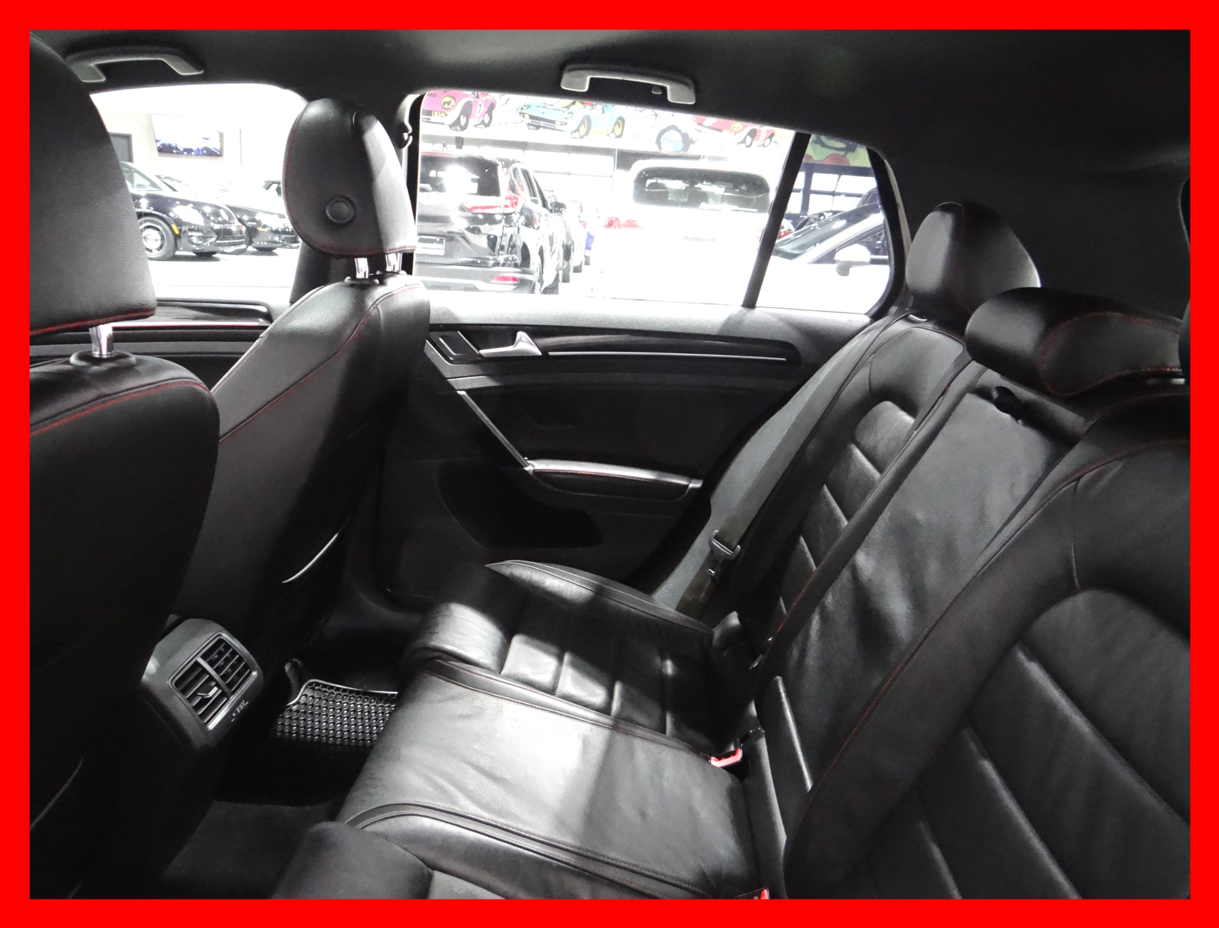 /carconnectiontoronto/2017-Volkswagen-GolfGTI-008860053280856484.jpg