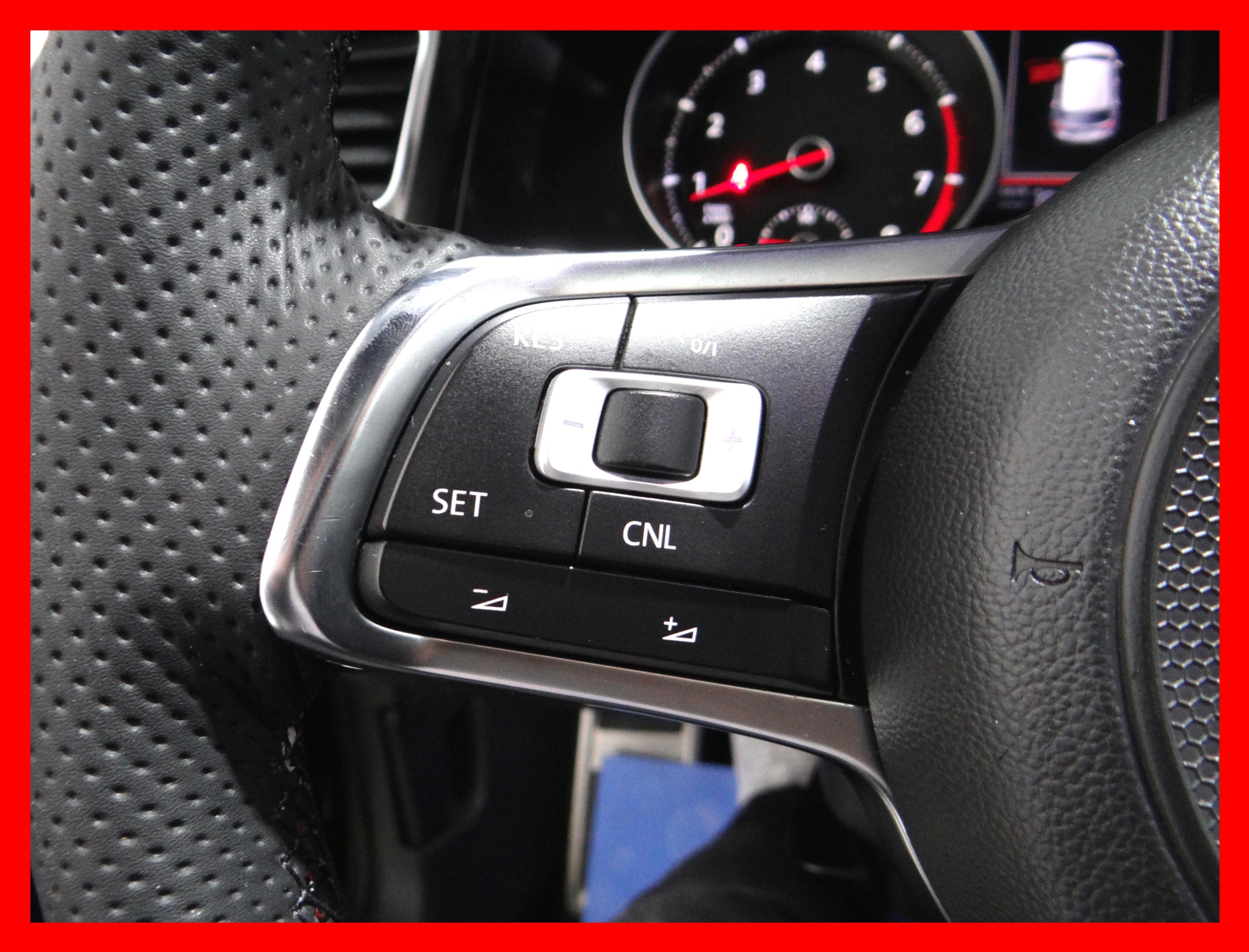 /carconnectiontoronto/2017-Volkswagen-GolfGTI-0377056726800562.jpg
