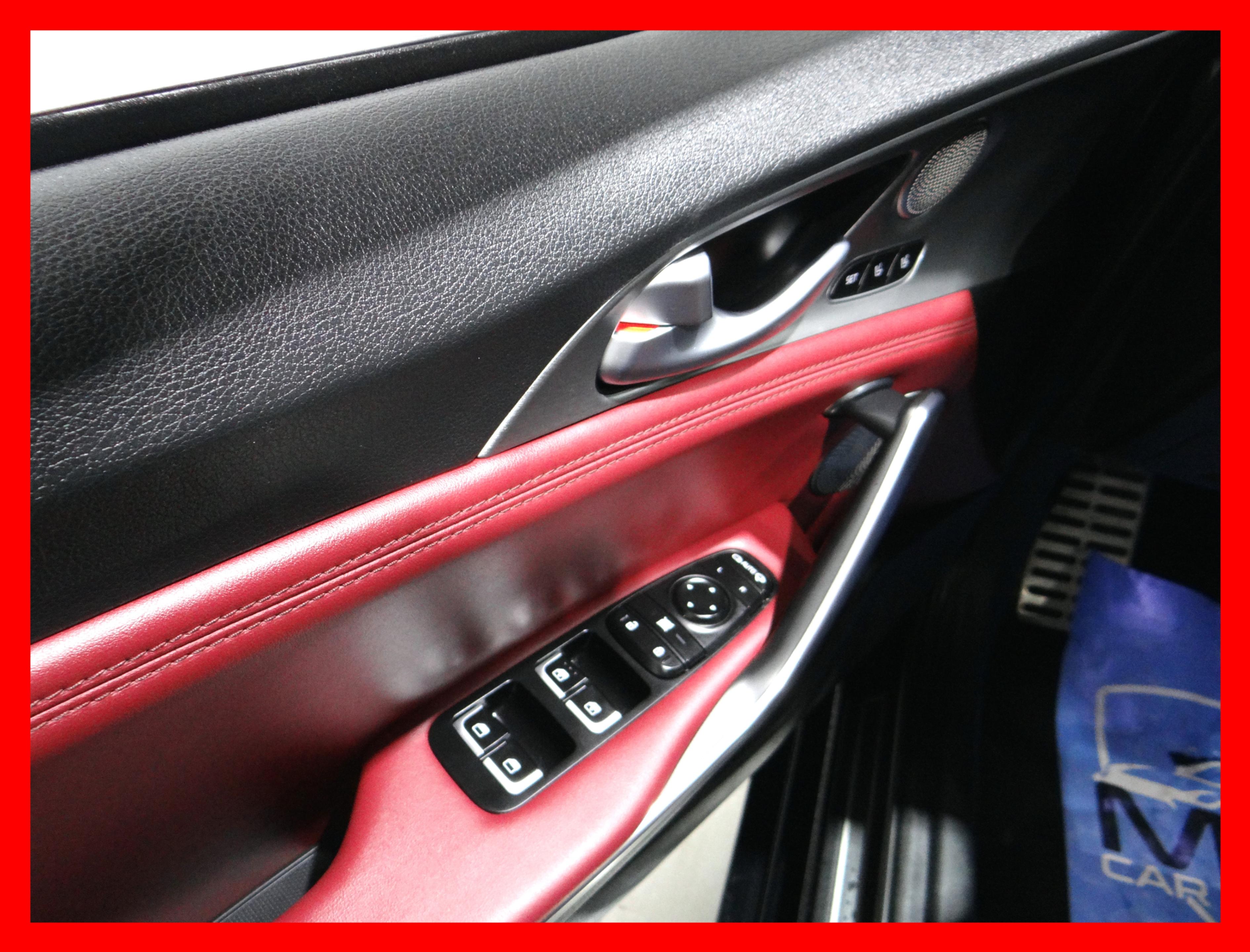/carconnectiontoronto/2018-Kia-Stinger-06162202154740948.jpg