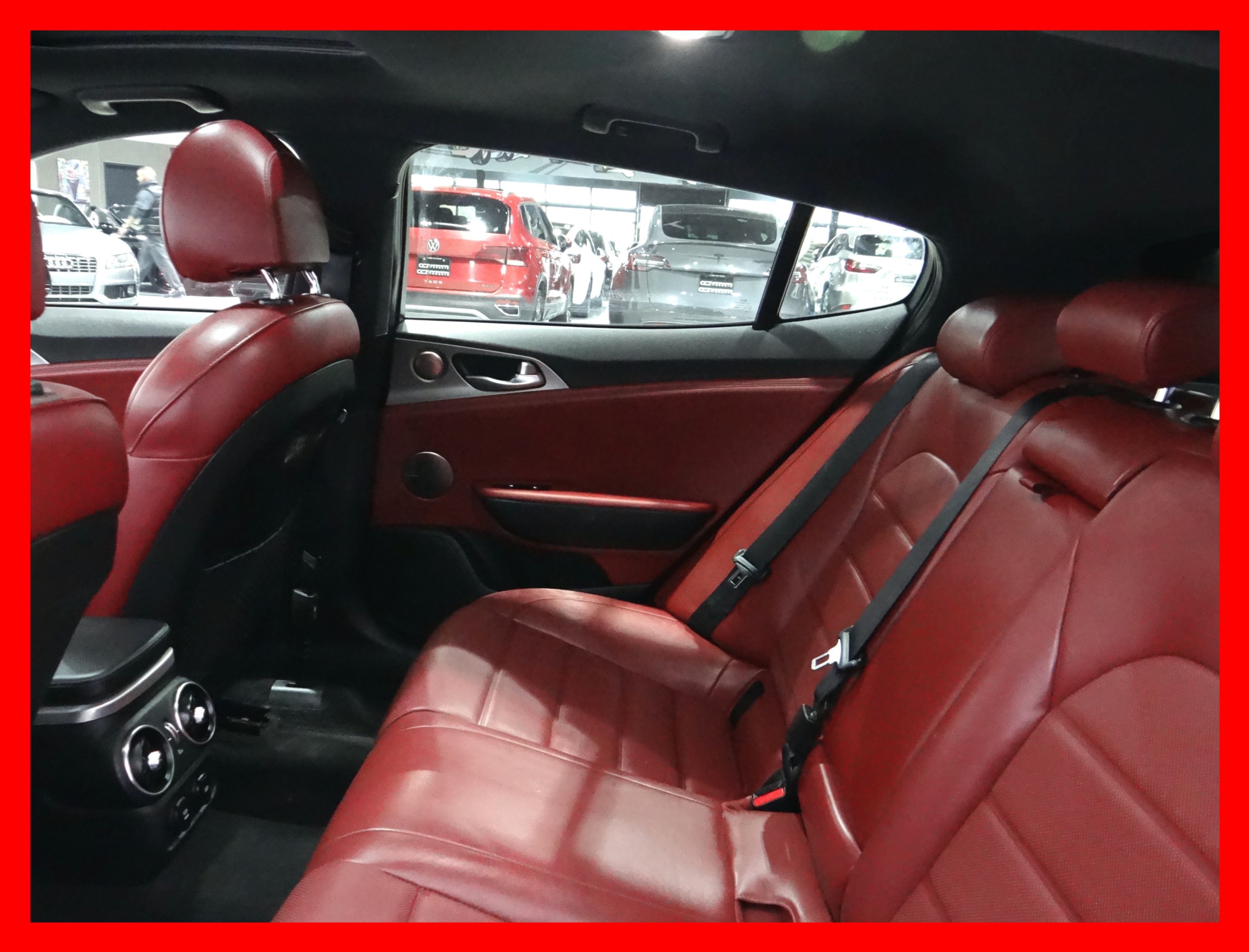 /carconnectiontoronto/2018-Kia-Stinger-7342678990138962.jpg