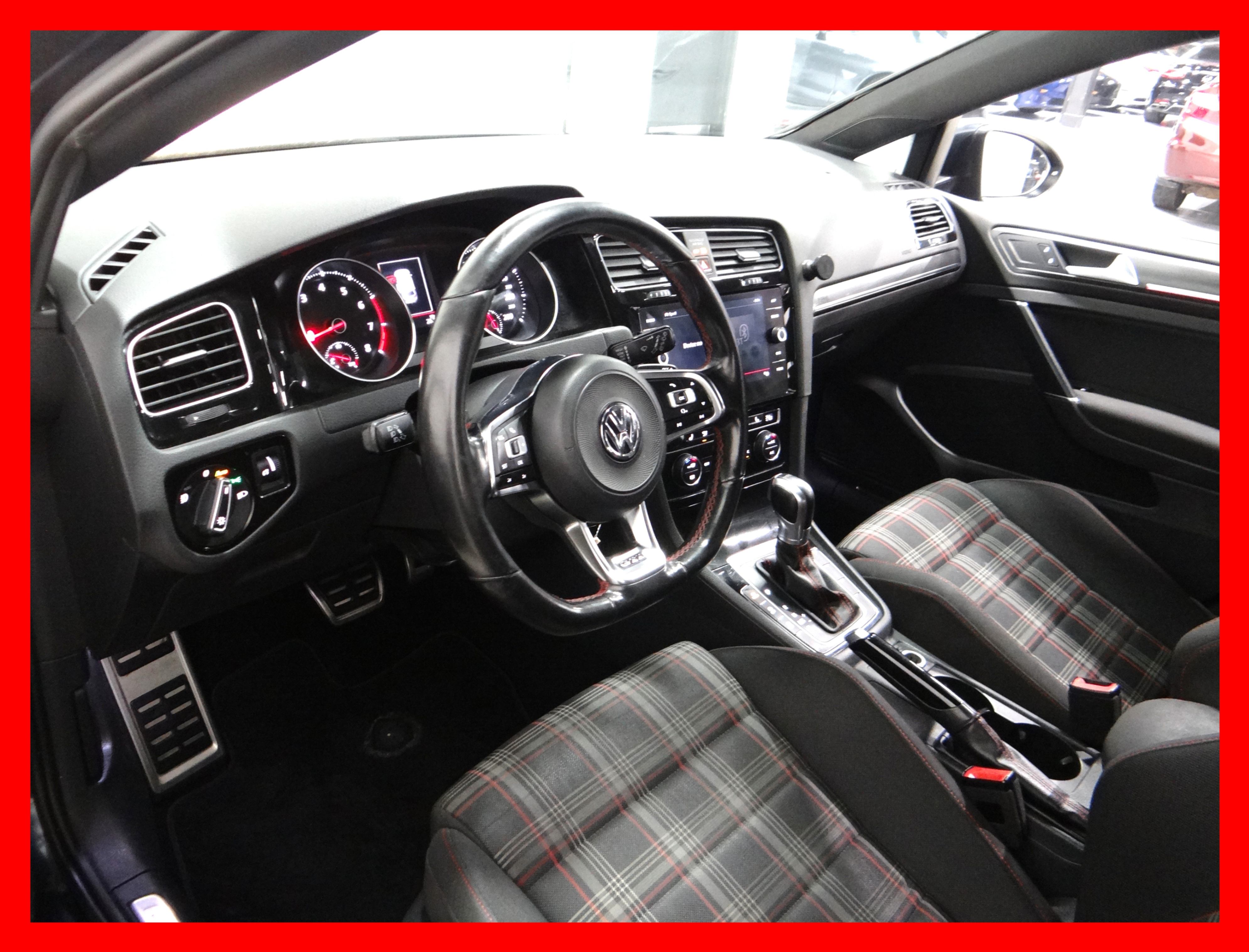 /carconnectiontoronto/2018-VOLKSWAGEN-GOLFGTI-2438122298821801.jpg