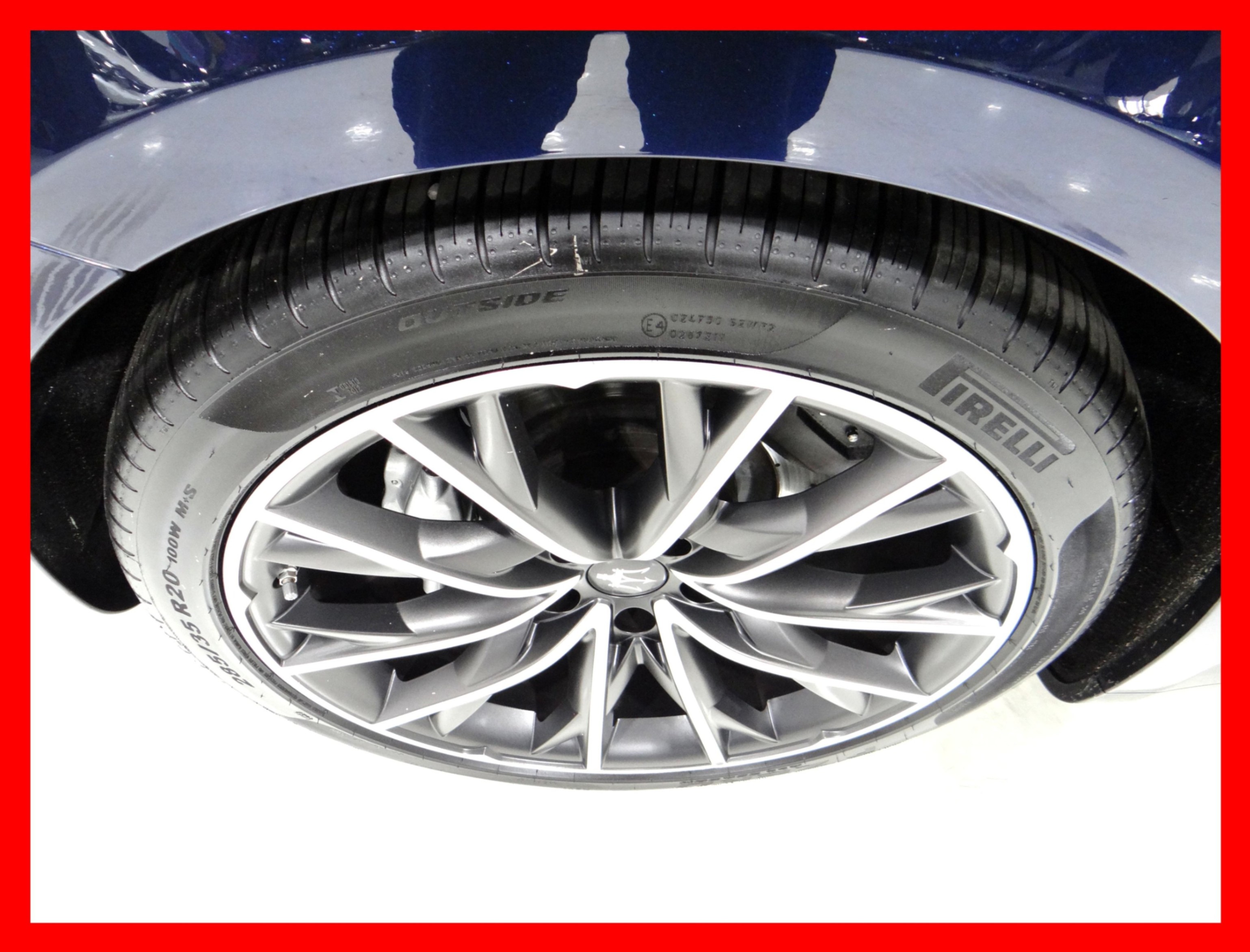 /carconnectiontoronto/2019-Maserati-Ghibli-9606368028976326.jpg