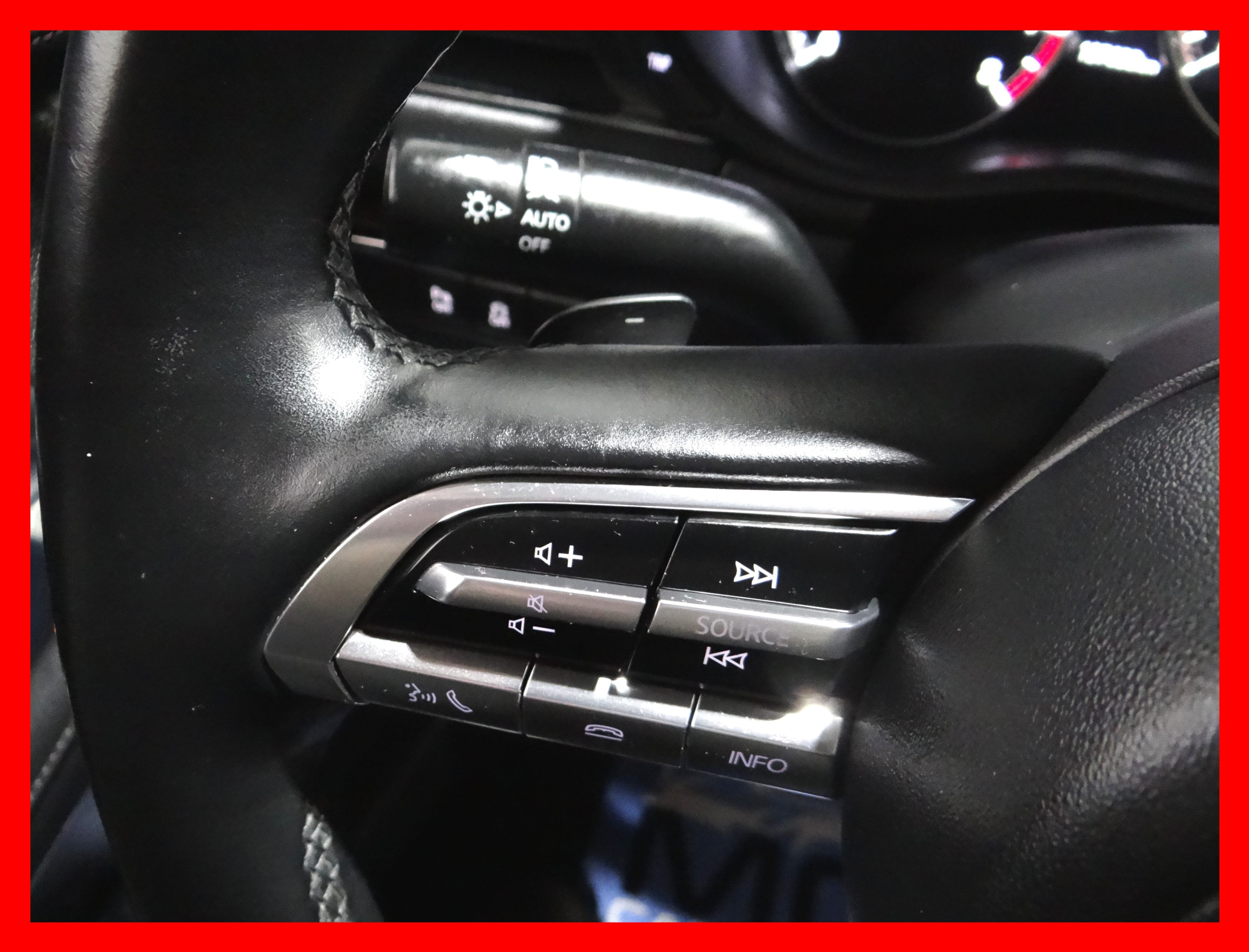 /carconnectiontoronto/2019-Mazda-Mazda3-49075689838110503.jpg