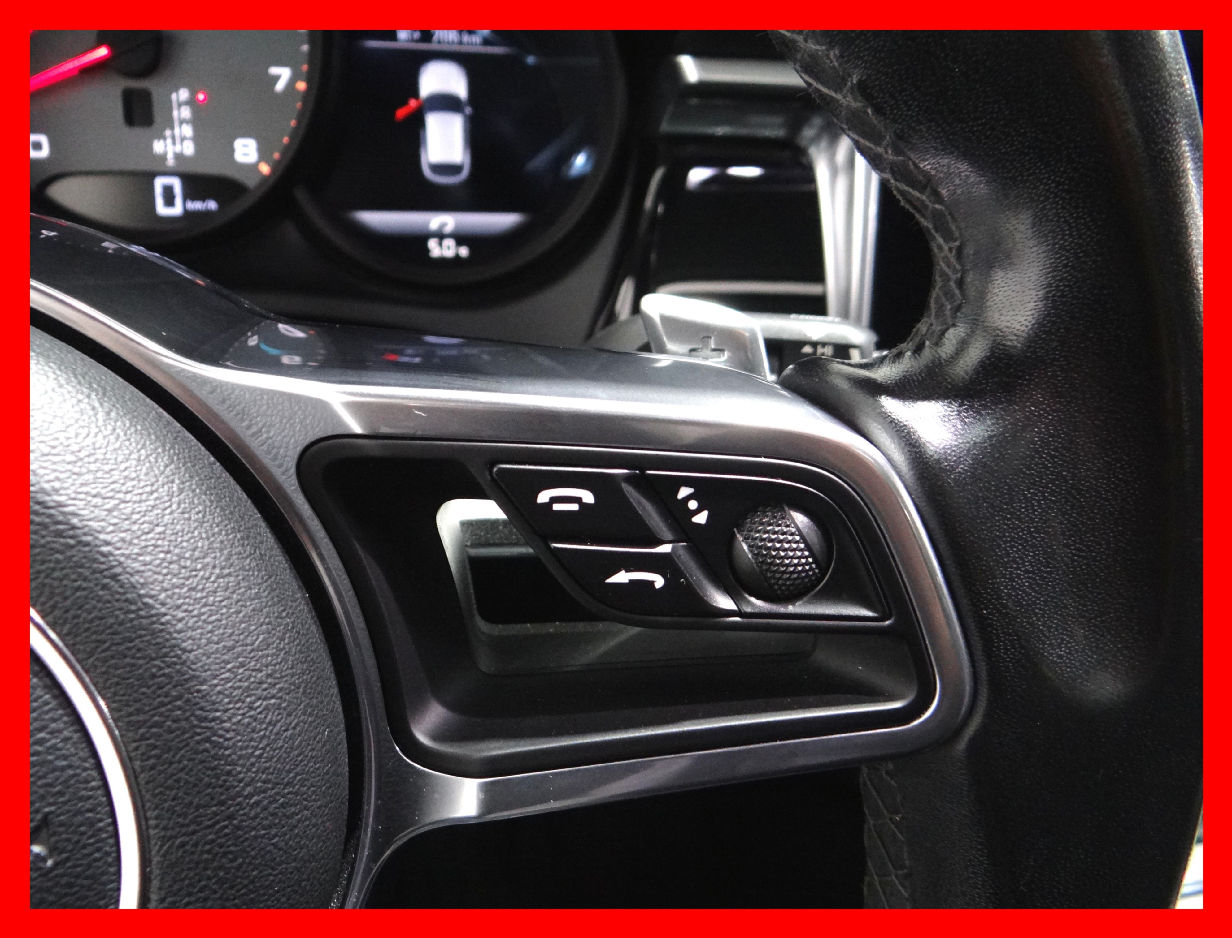 /carconnectiontoronto/2020-Porsche-Macan-7123987944157892.jpg