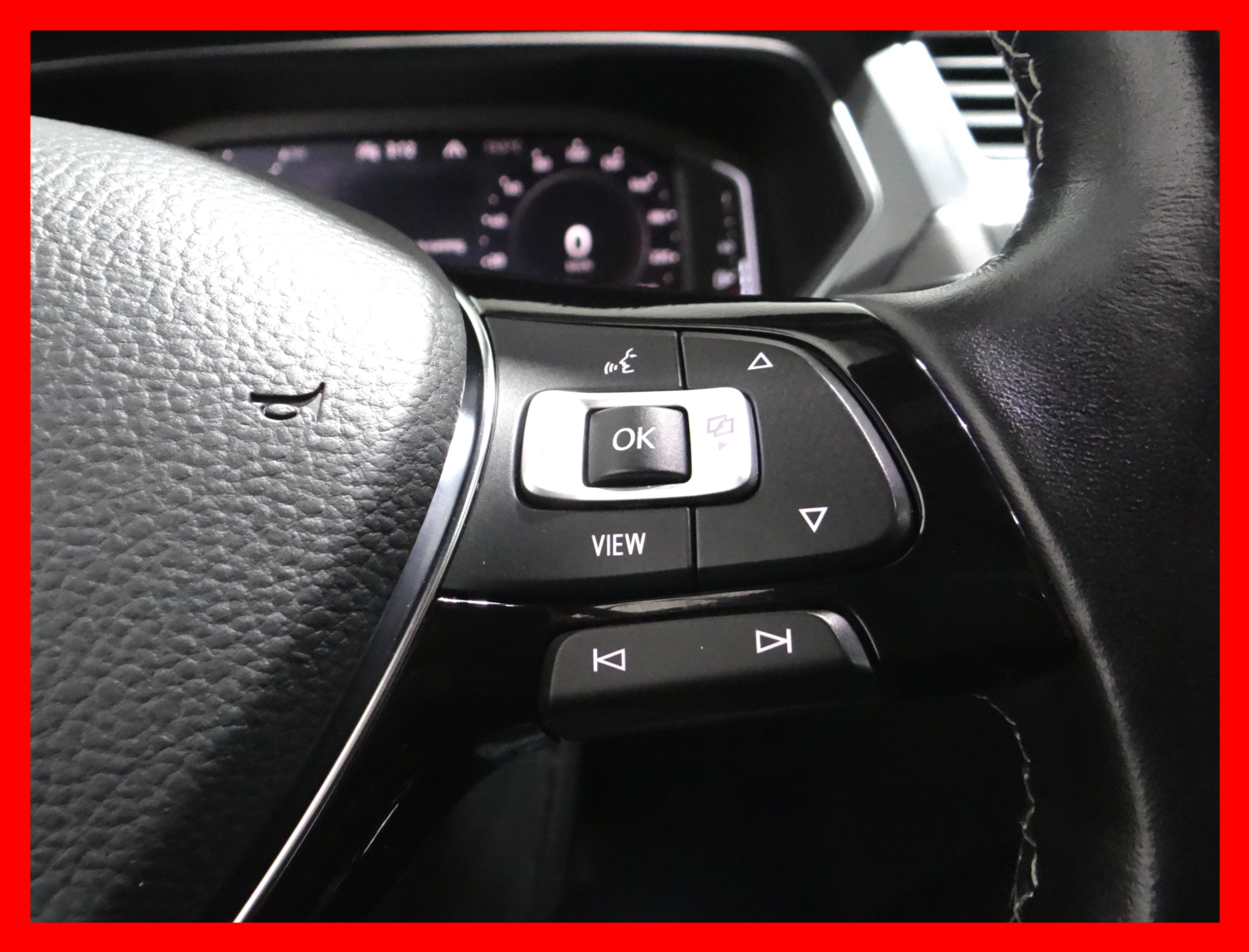 /carconnectiontoronto/2021-Volkswagen-Tiguan-4889592268823926.jpg