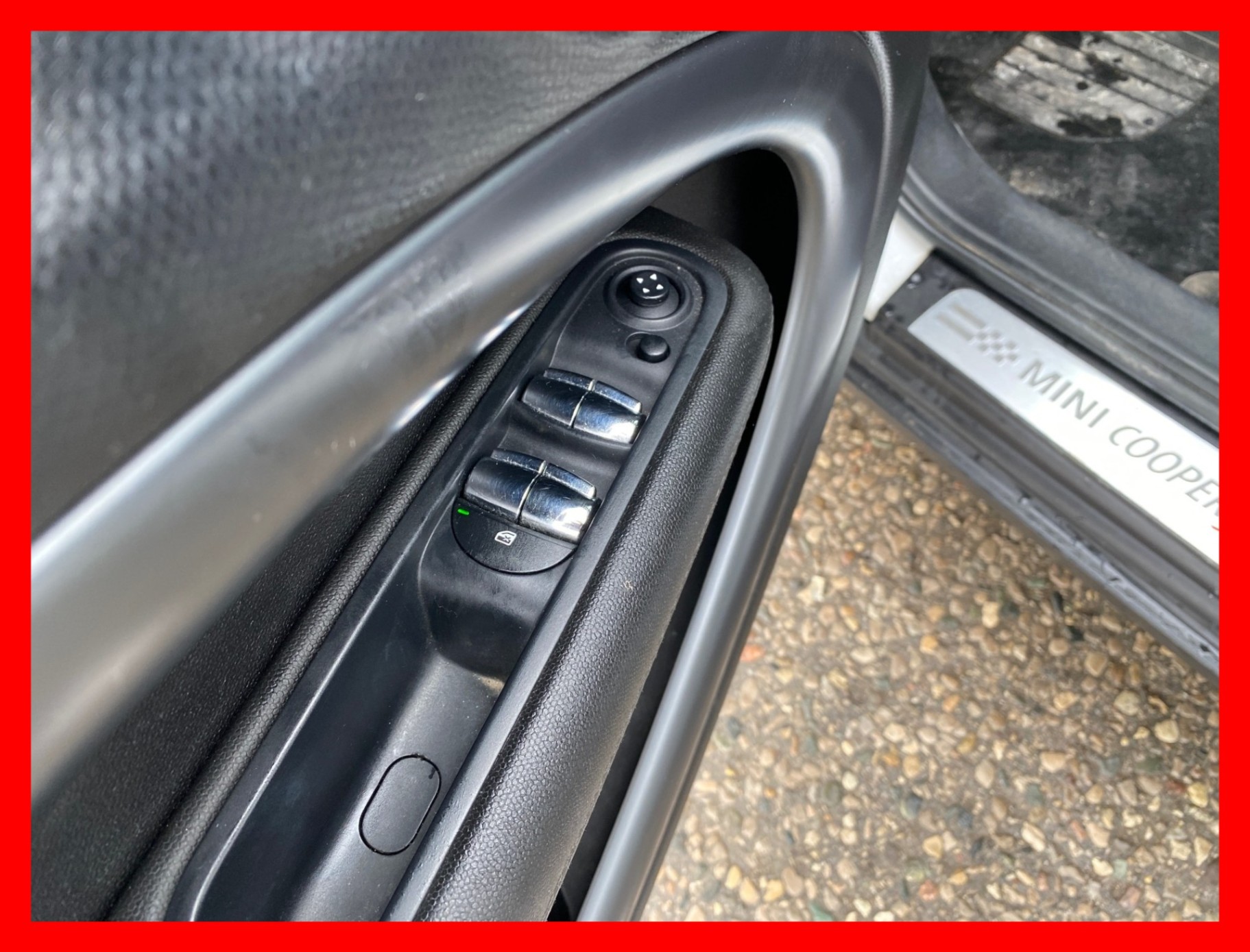 /carconnectiontoronto1/2014-MINI-CooperCountryman-09946835860634784.jpg