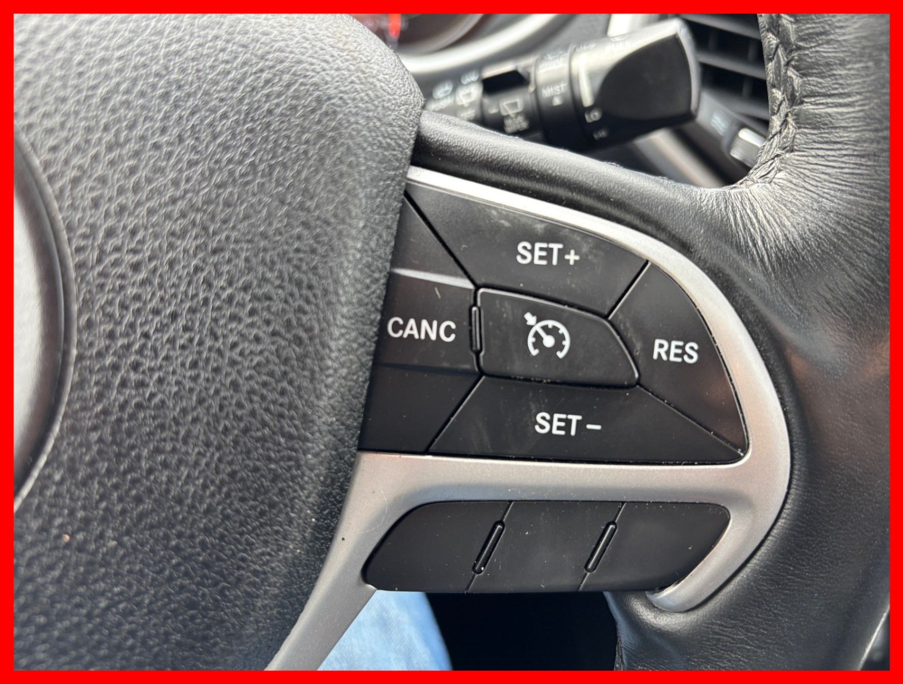 /carconnectiontoronto1/2016-Jeep-Cherokee-4204545470902552.jpg