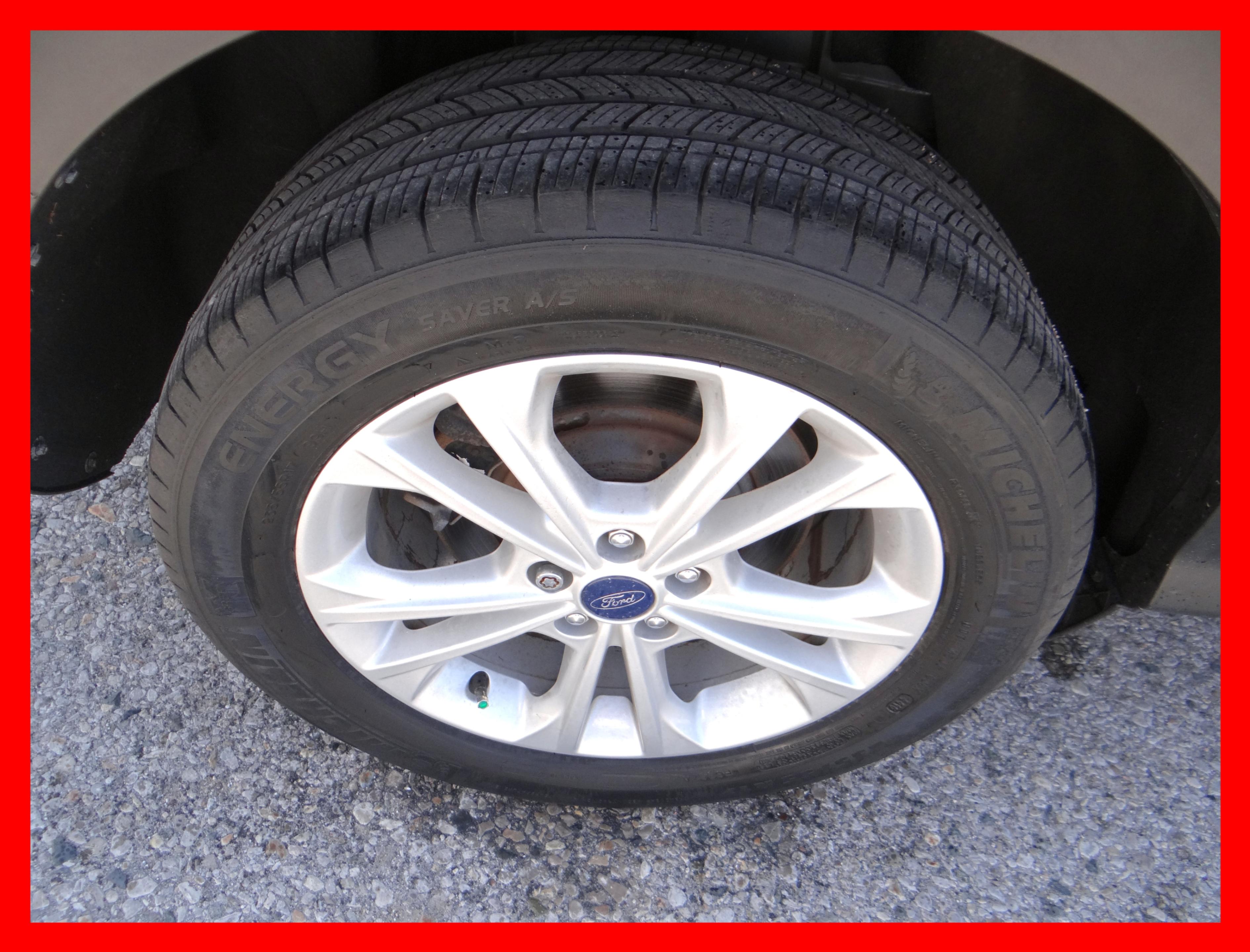 /carconnectiontoronto1/2017-Ford-Escape-016248086897337588.jpg