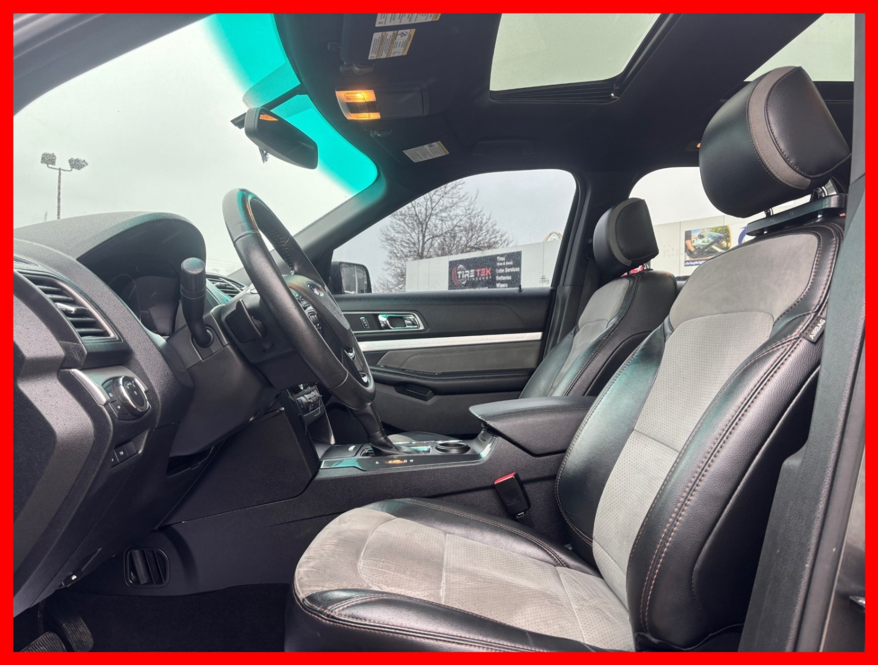 /carconnectiontoronto1/2017-Ford-Explorer-11989554740214325.jpg