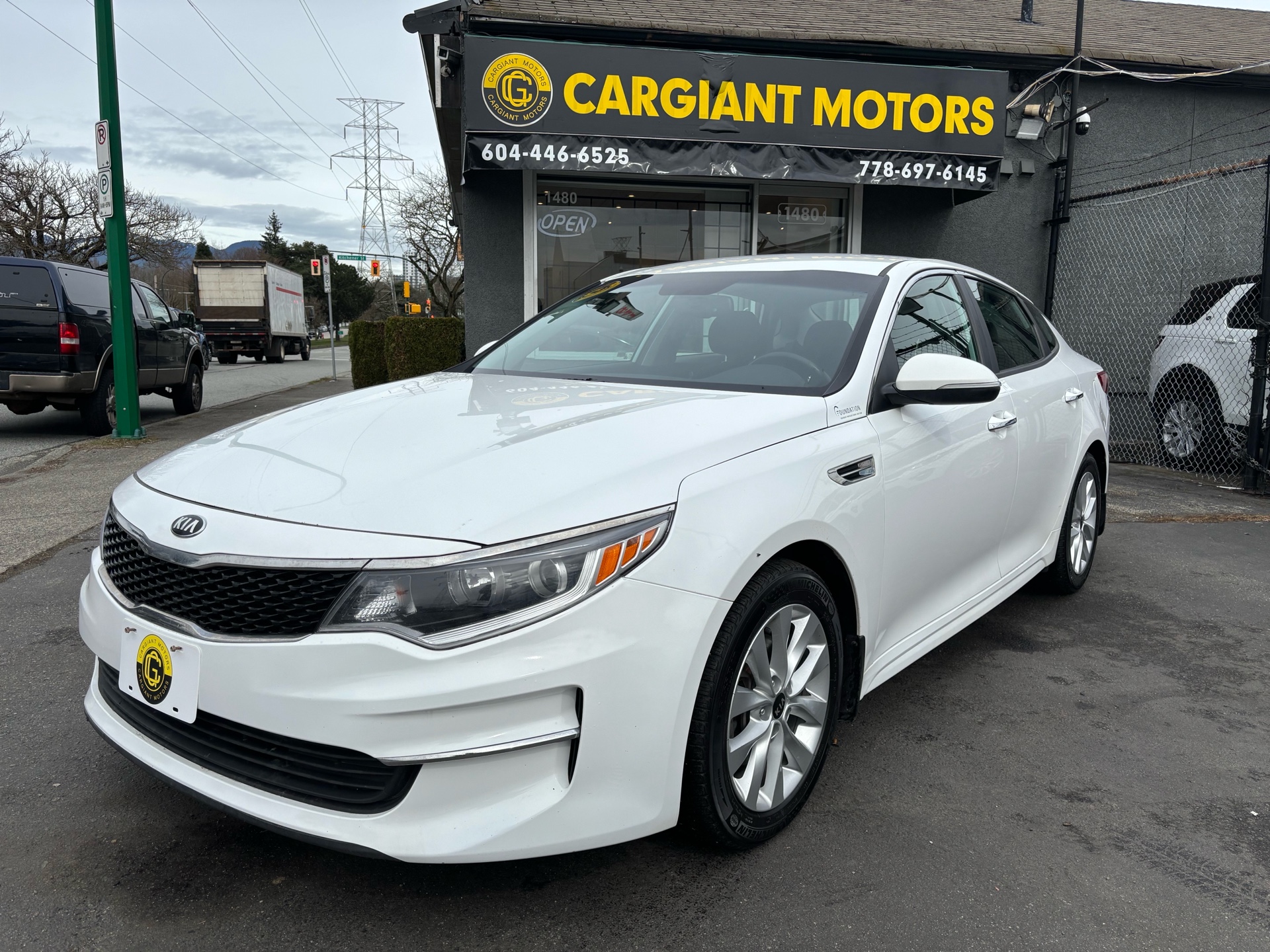 BURNABY Used Car Dealer | New and Used Car For Sale | Cargiant Motors