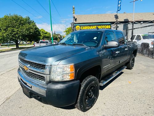 2009 Chevrolet Silverado 2500HD 4X4 4WD Crew Cab 153" WT