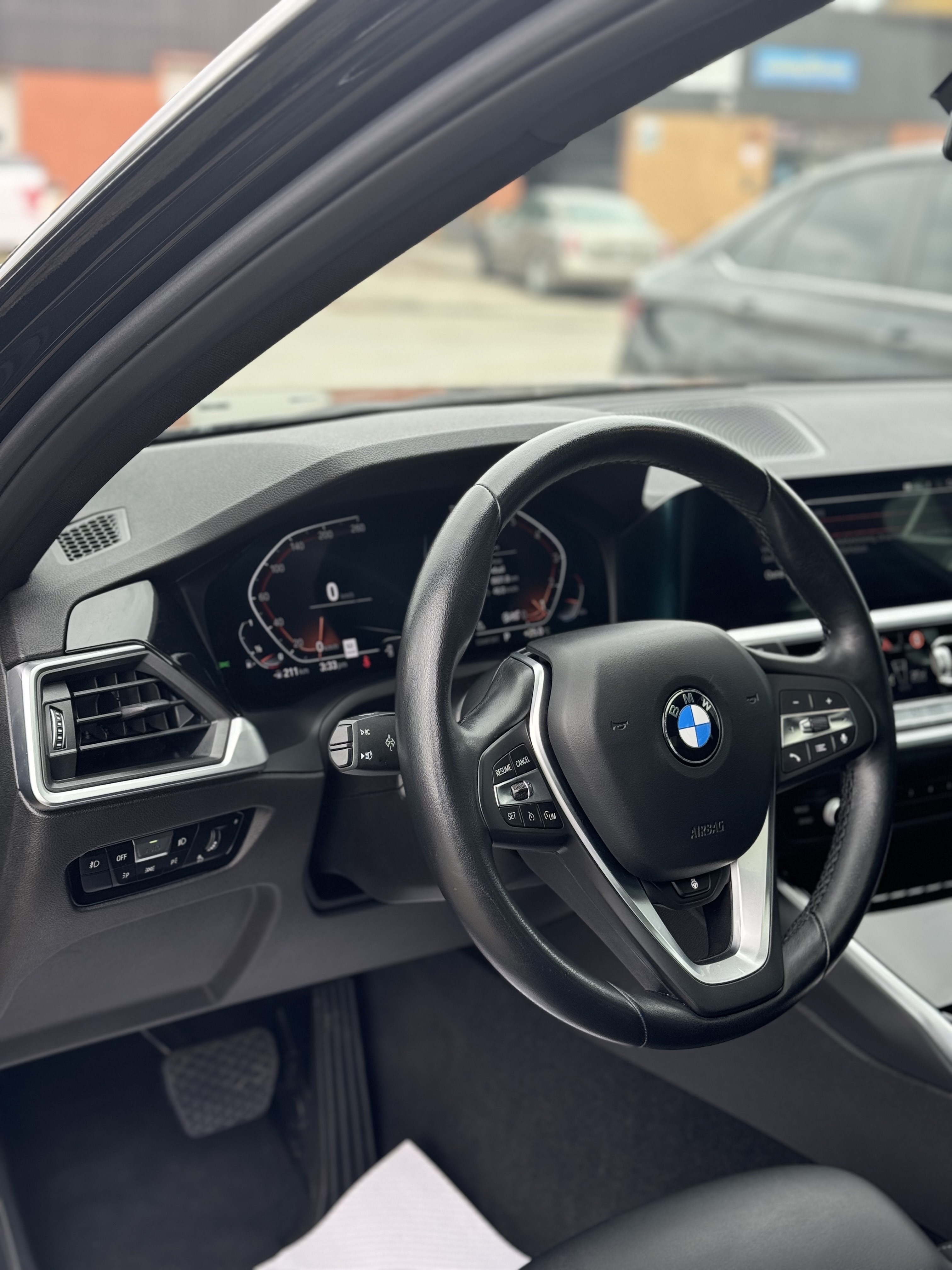 /carsbyjatin/2022-BMW-3Series-1675998960621672.jpg