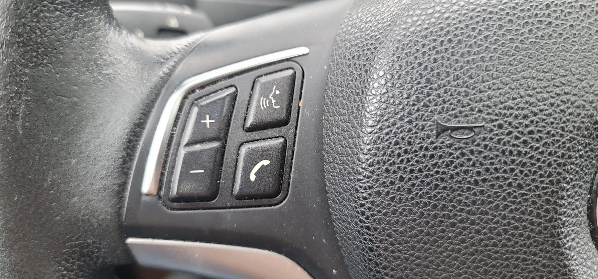 /carzrus/2015-BMW-X1-17532304083970573.jpg