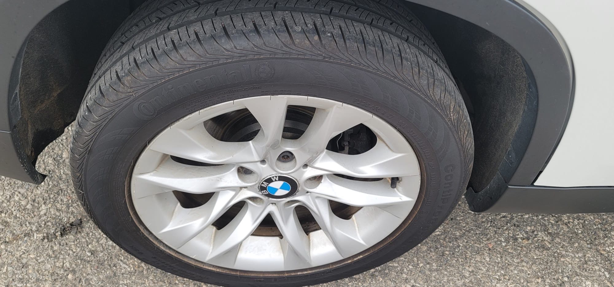 /carzrus/2015-BMW-X1-4954057384909185.jpg
