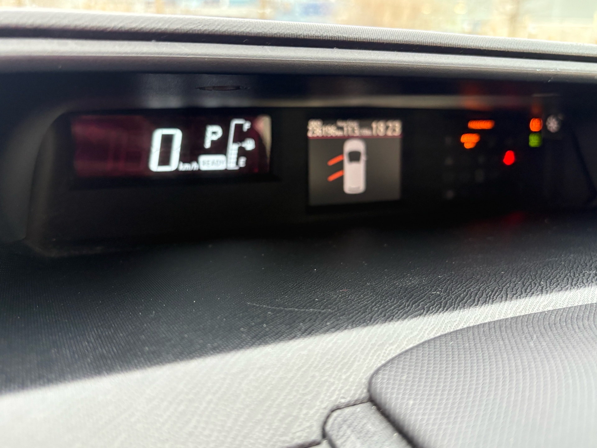 /carzrus/2015-Toyota-Priusc-22668014471862308.jpg