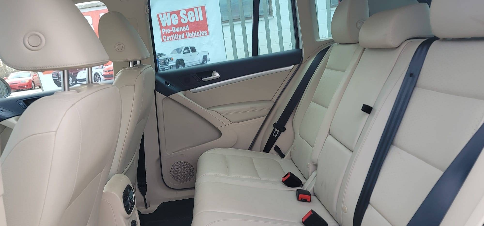 /carzrus/2016-Volkswagen-Tiguan-23148472518736862.jpg