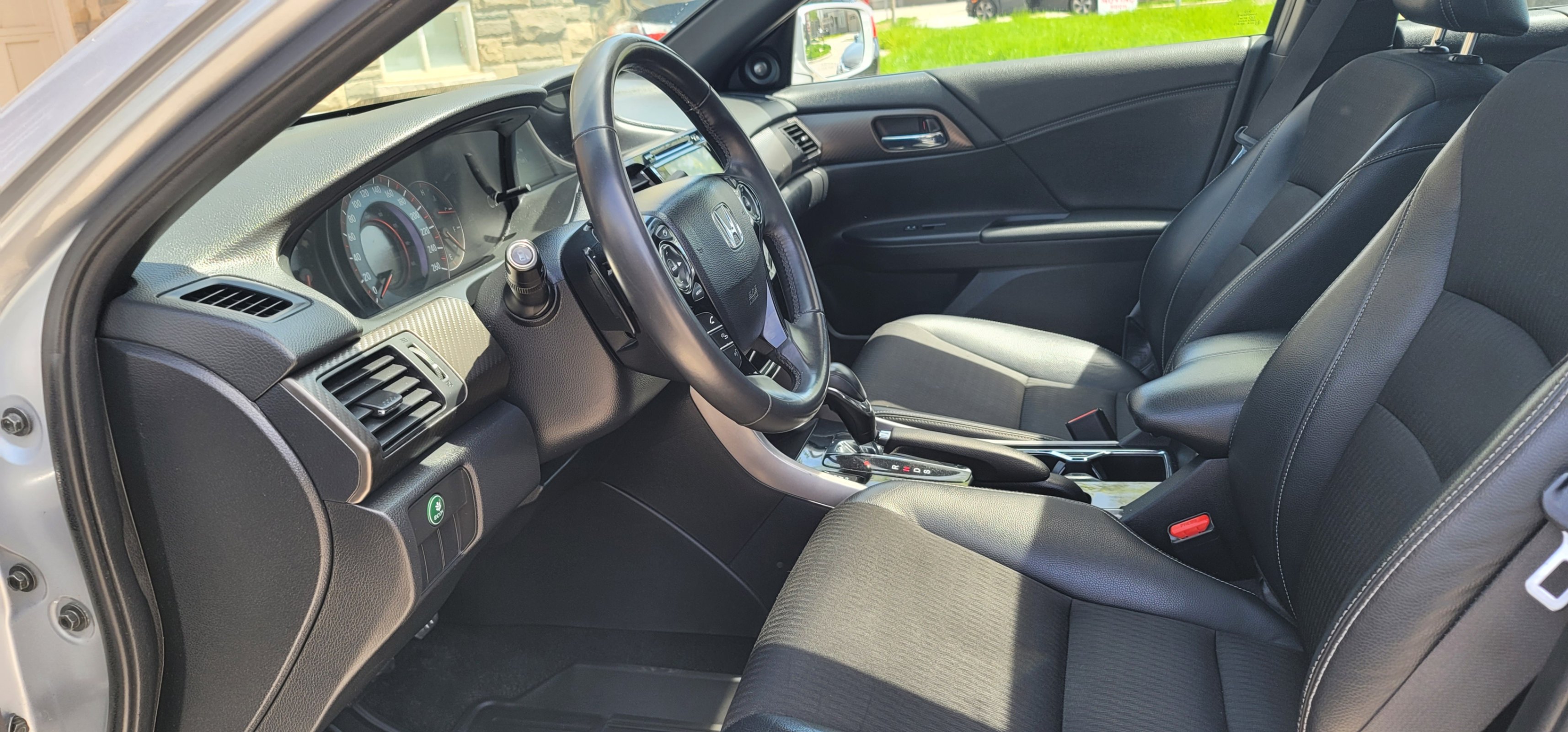 /carzrus/2017-Honda-Accord-5023975831604348.jpg