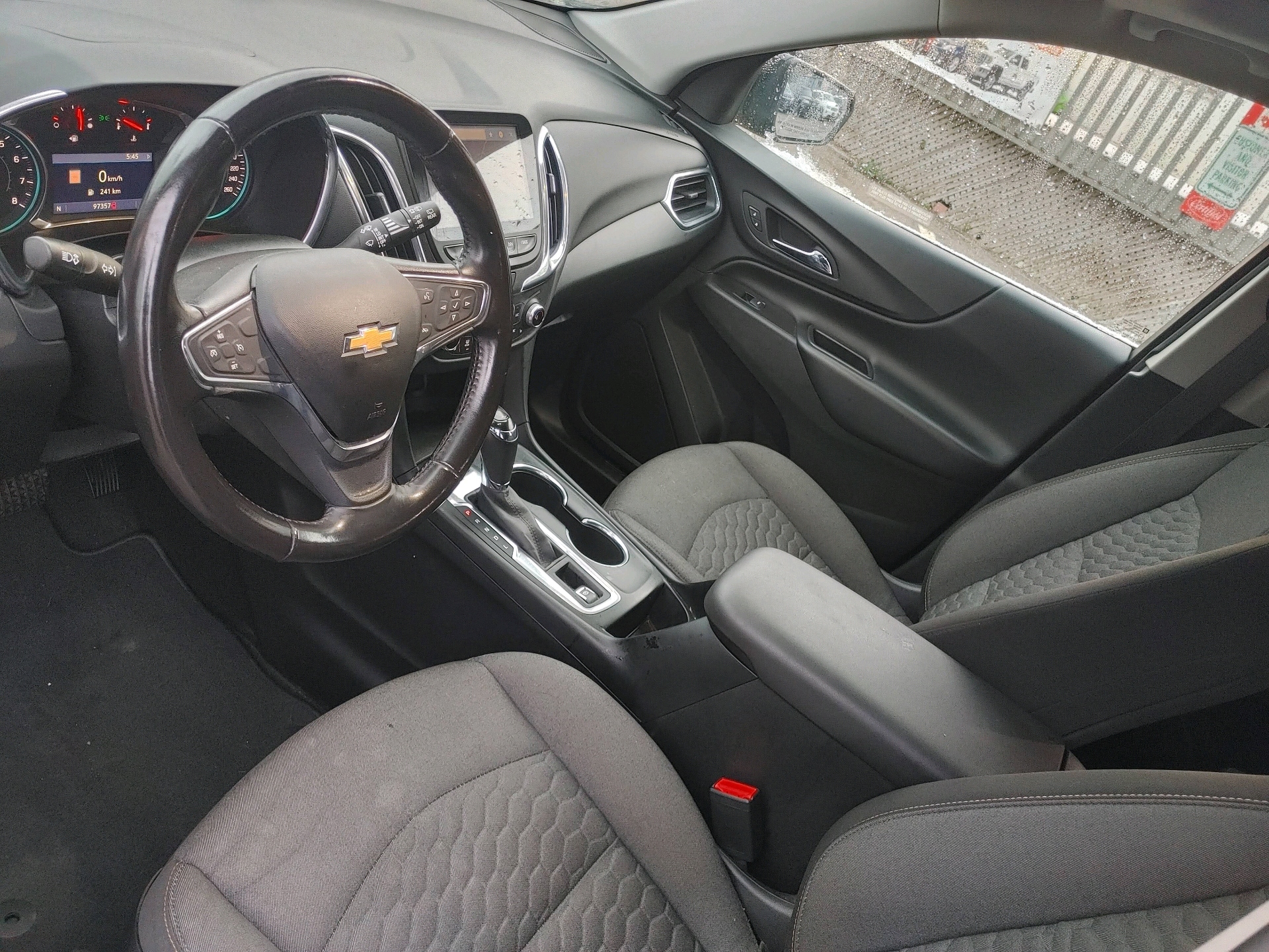 /carzrus/2019-Chevrolet-Equinox-18121642220054768.jpg