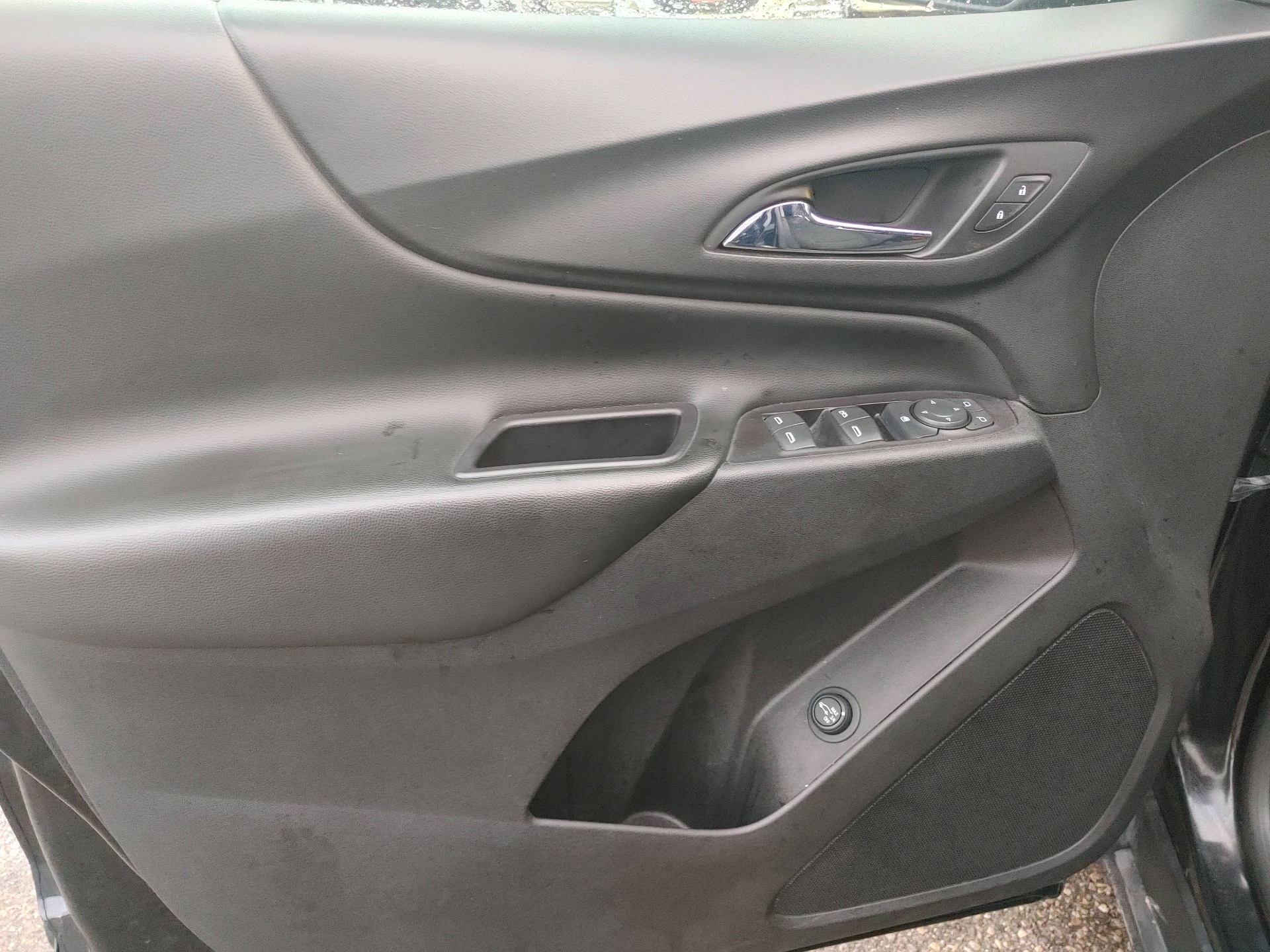 /carzrus/2019-Chevrolet-Equinox-31467509413103767.jpg