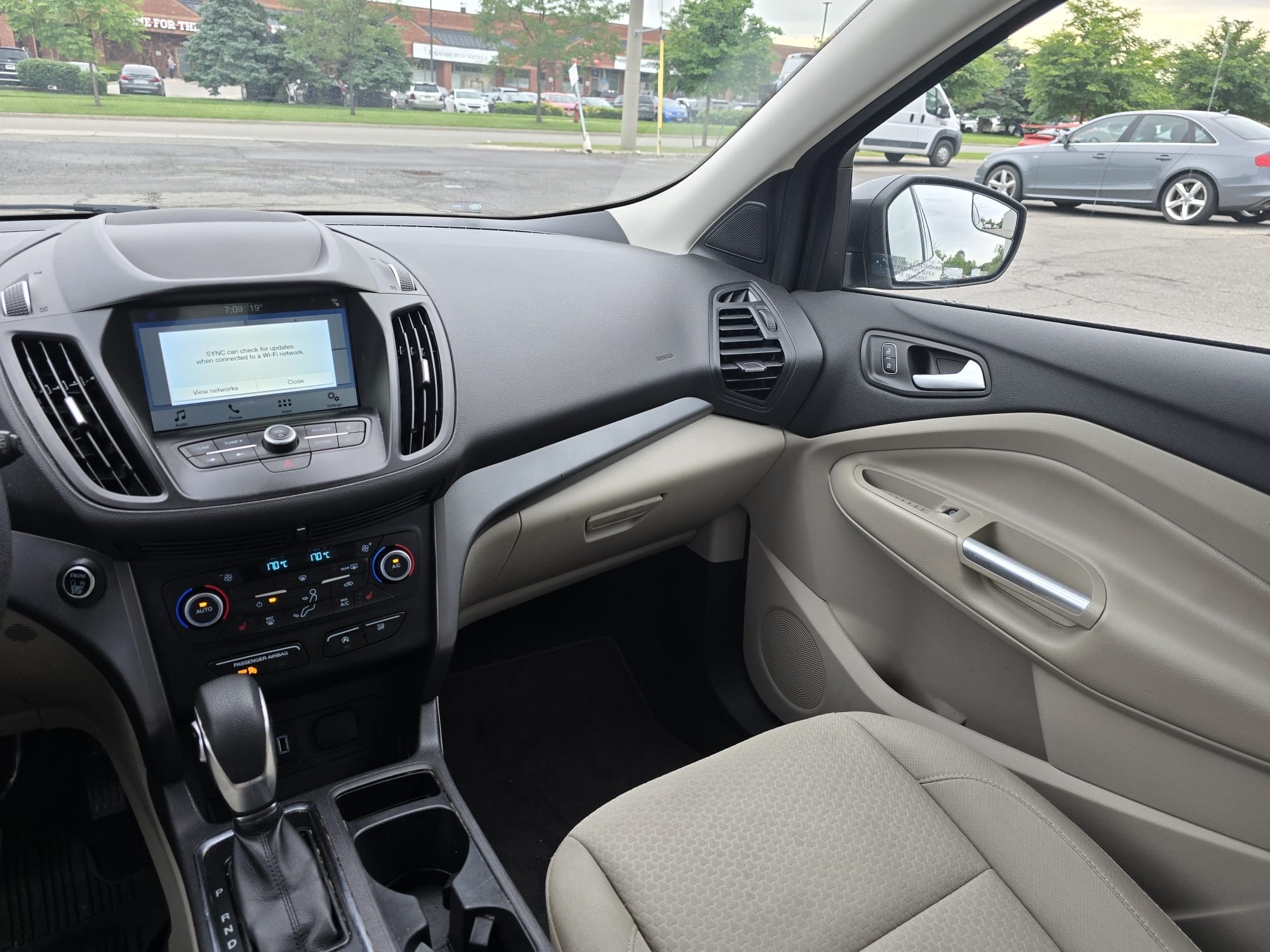 /carzrus/2019-Ford-Escape-5020455140381459.jpg