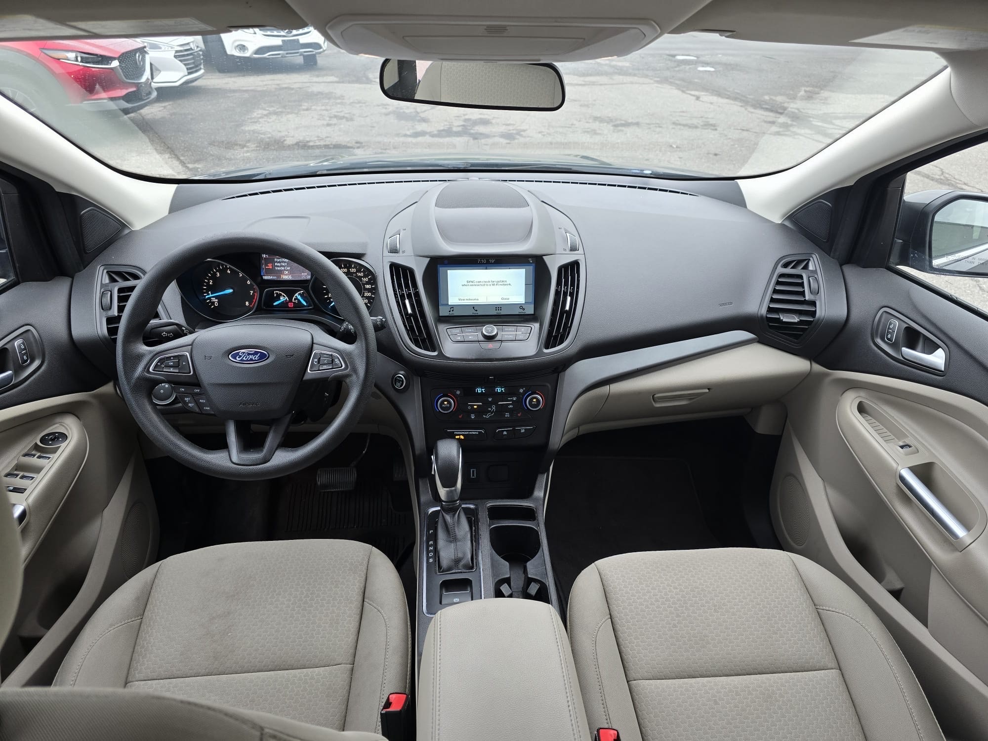 /carzrus/2019-Ford-Escape-716940339098336.jpg