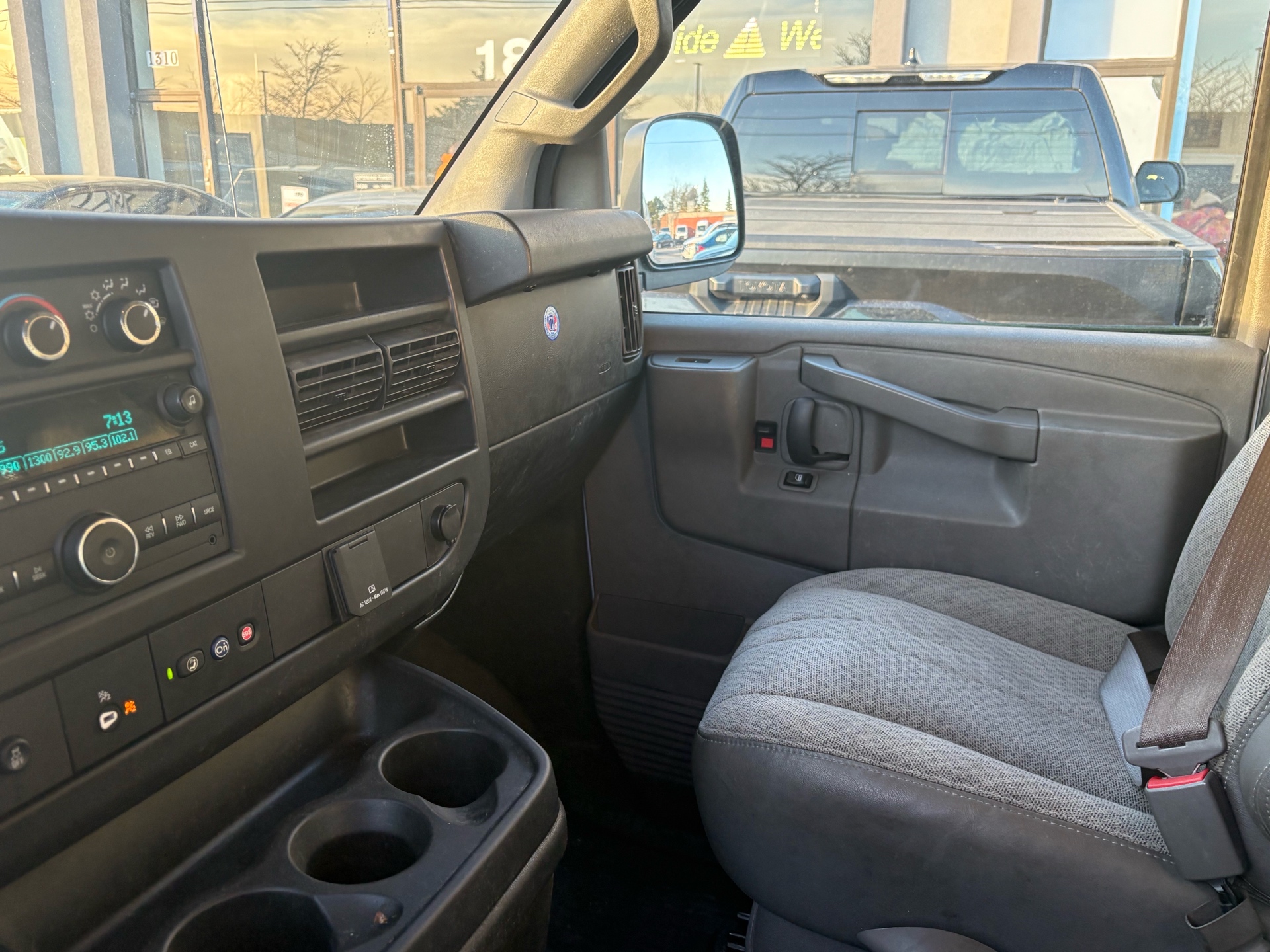 /carzrus/2019-GMC-Savana-7852214135253053.jpg