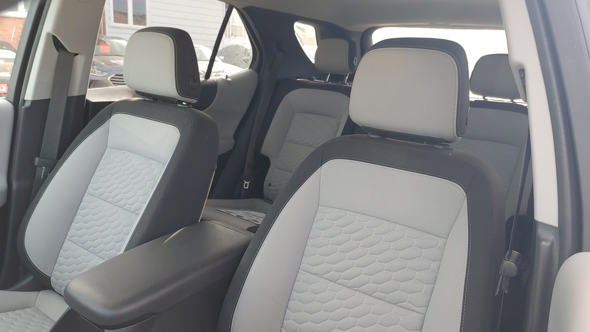 /carzrus/2020-Chevrolet-Equinox-04213863682343533.jpg