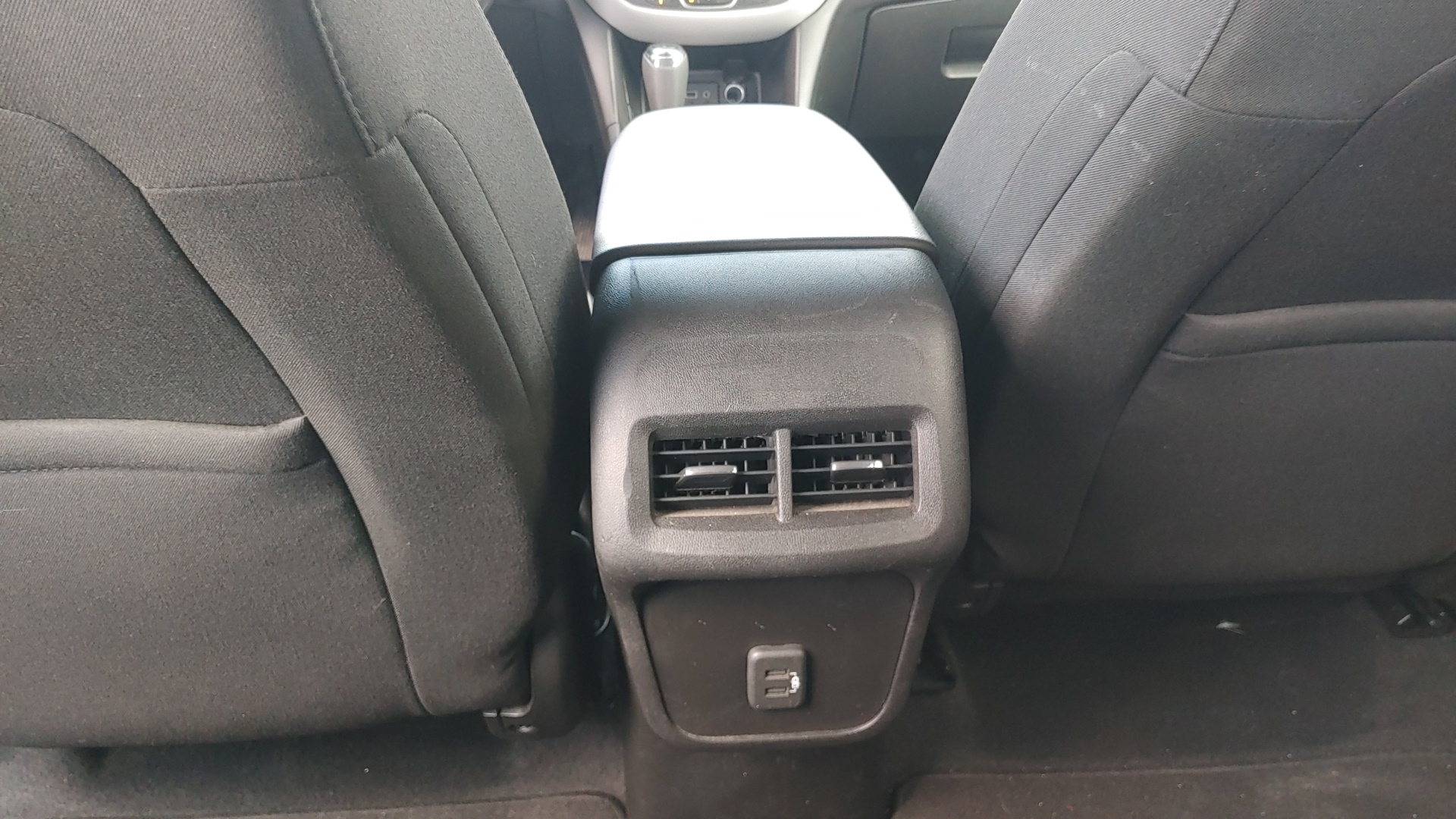 /carzrus/2020-Chevrolet-Equinox-15339490348403007.jpg
