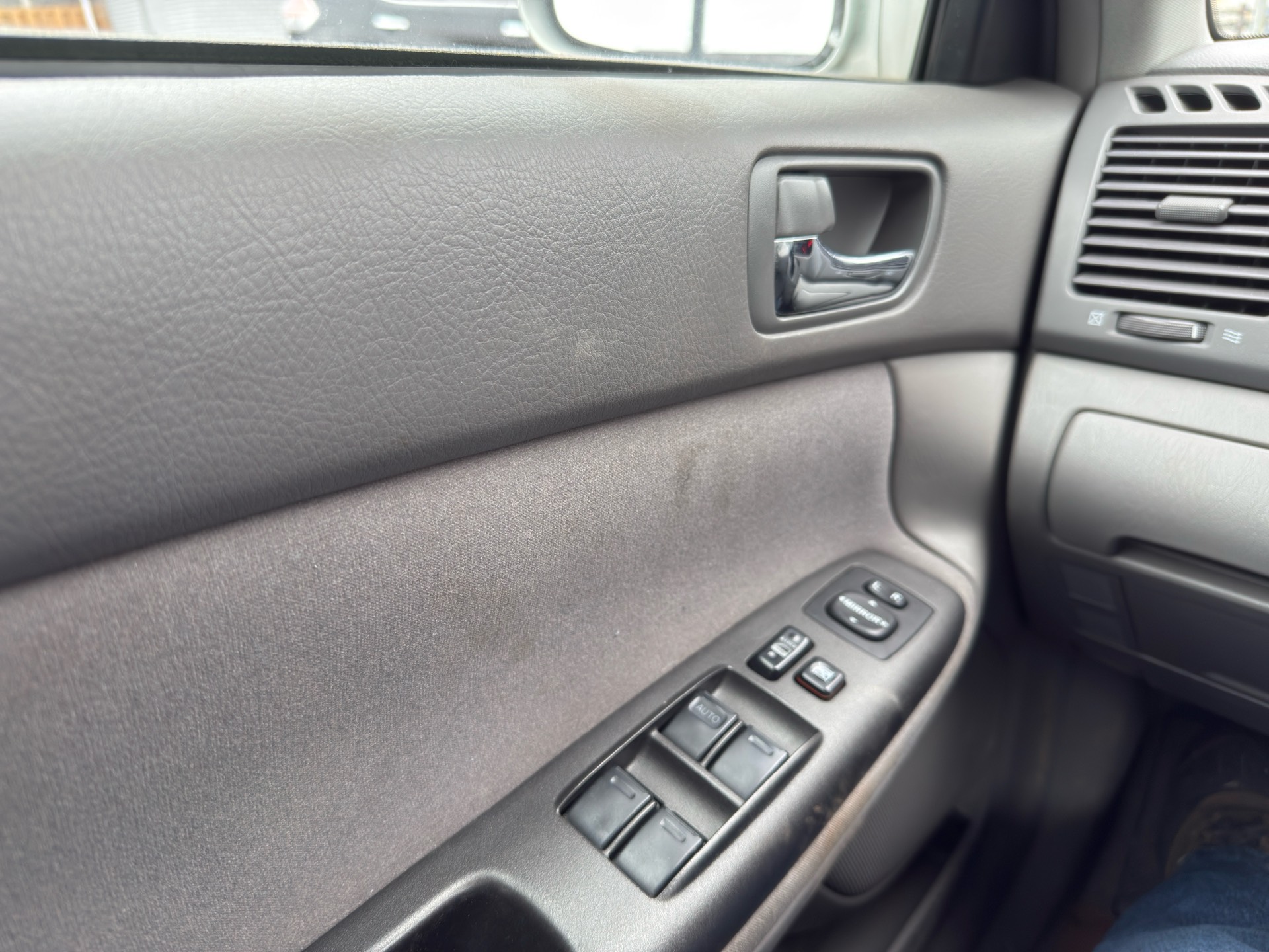 /caspianautosalesservices/2005-TOYOTA-CAMRY-6695390825041956.jpg