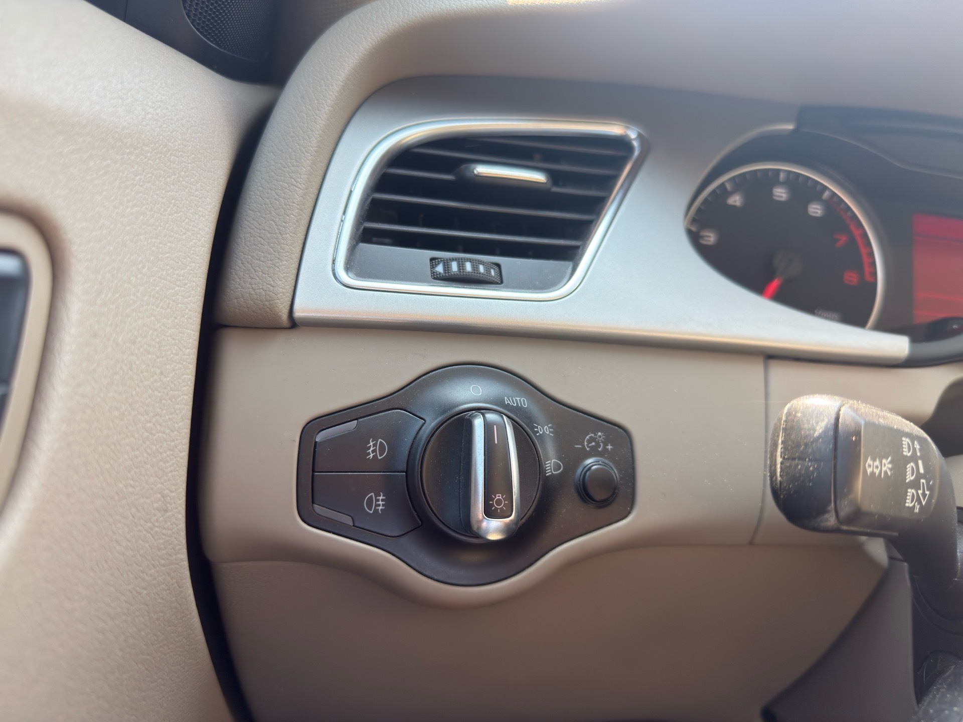/caspianautosalesservices/2011-AUDI-A4-9374648483734971.jpg