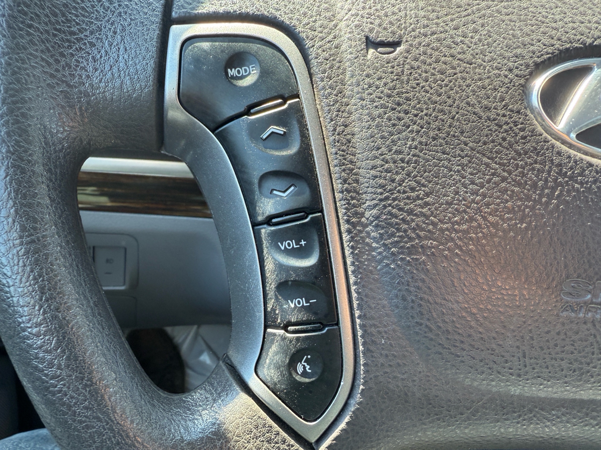 /caspianautosalesservices/2012-Hyundai-SantaFe-177161081897506.jpg