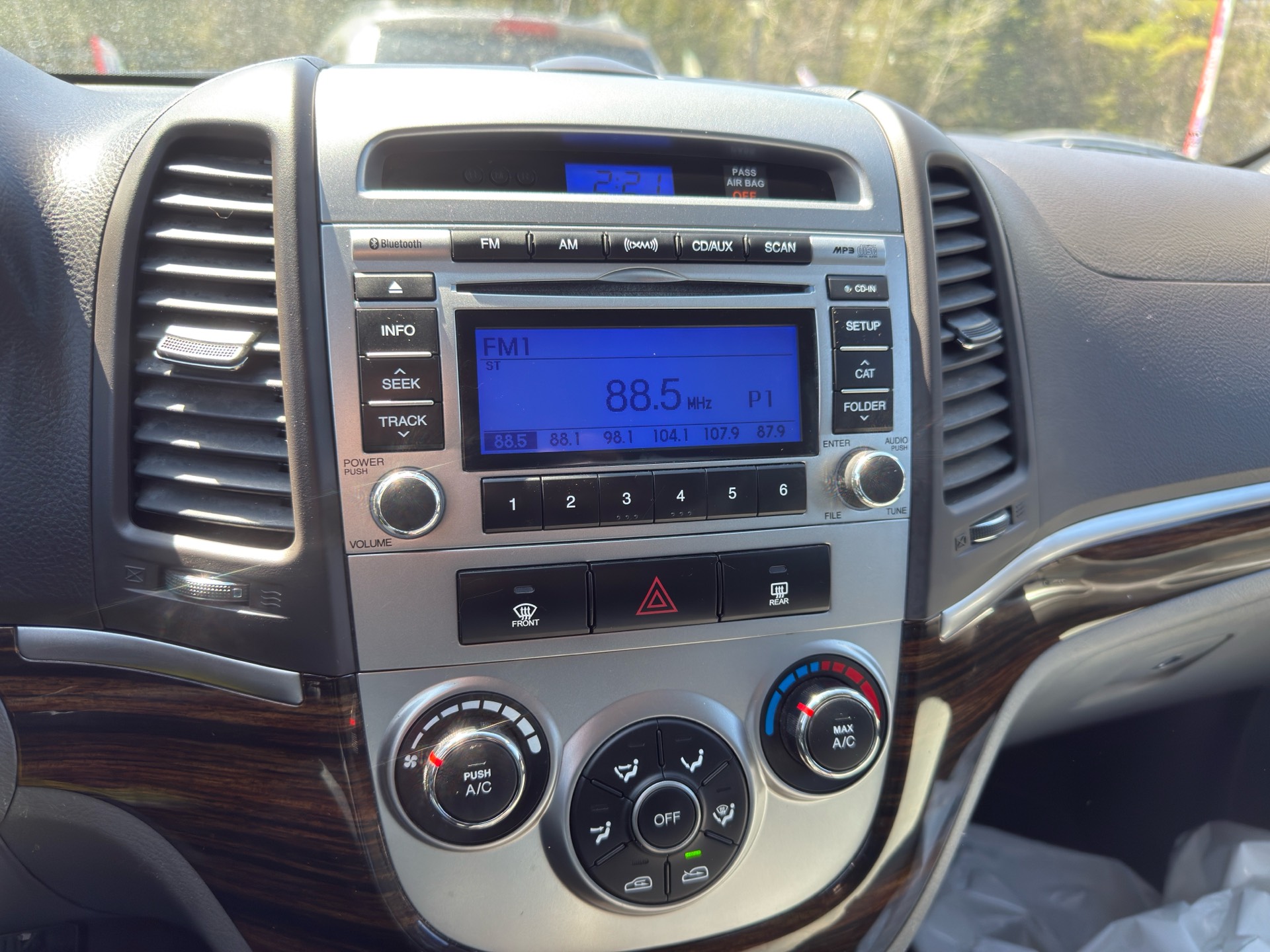 /caspianautosalesservices/2012-Hyundai-SantaFe-2467195684735255.jpg