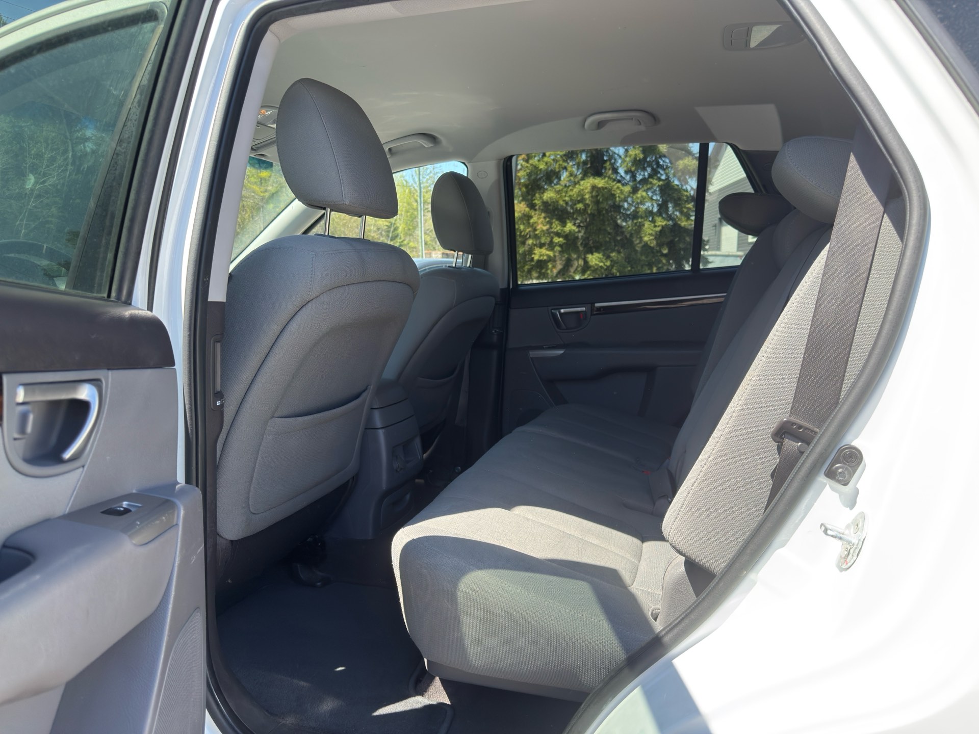 /caspianautosalesservices/2012-Hyundai-SantaFe-8866490356095025.jpg
