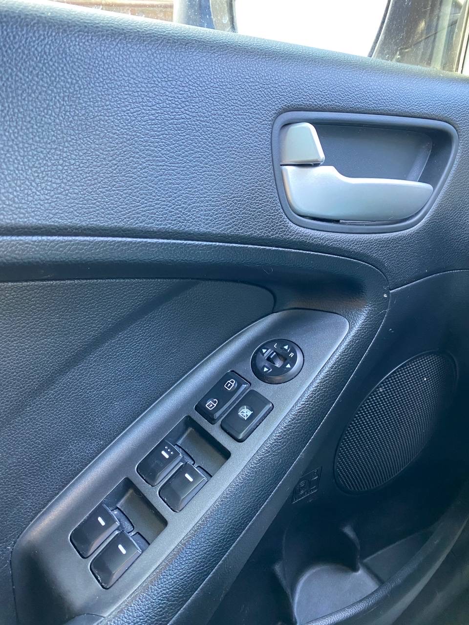 /caspianautosalesservices/2014-Kia-Forte-572305963339977.jpg